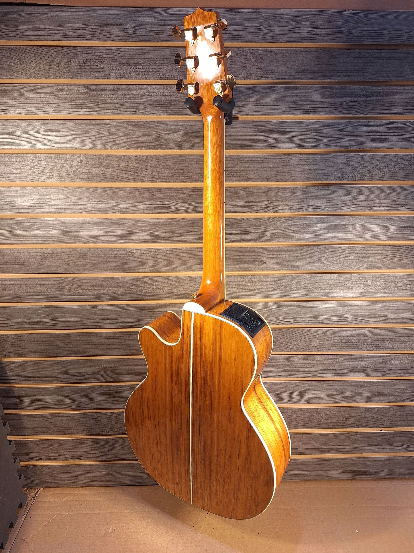 Takamine GN77KCE NAT Acoustic Electric Guitar