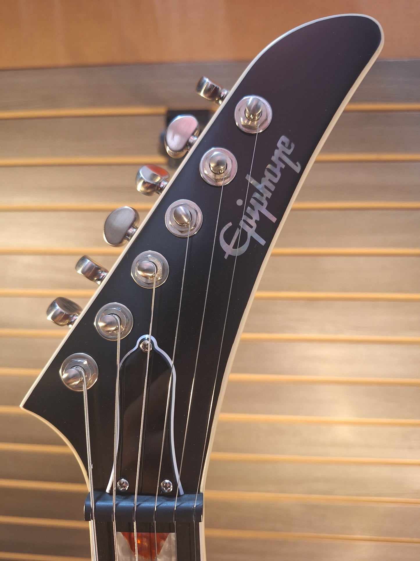 Epiphone Extura Prophecy w/Premium Gigbag