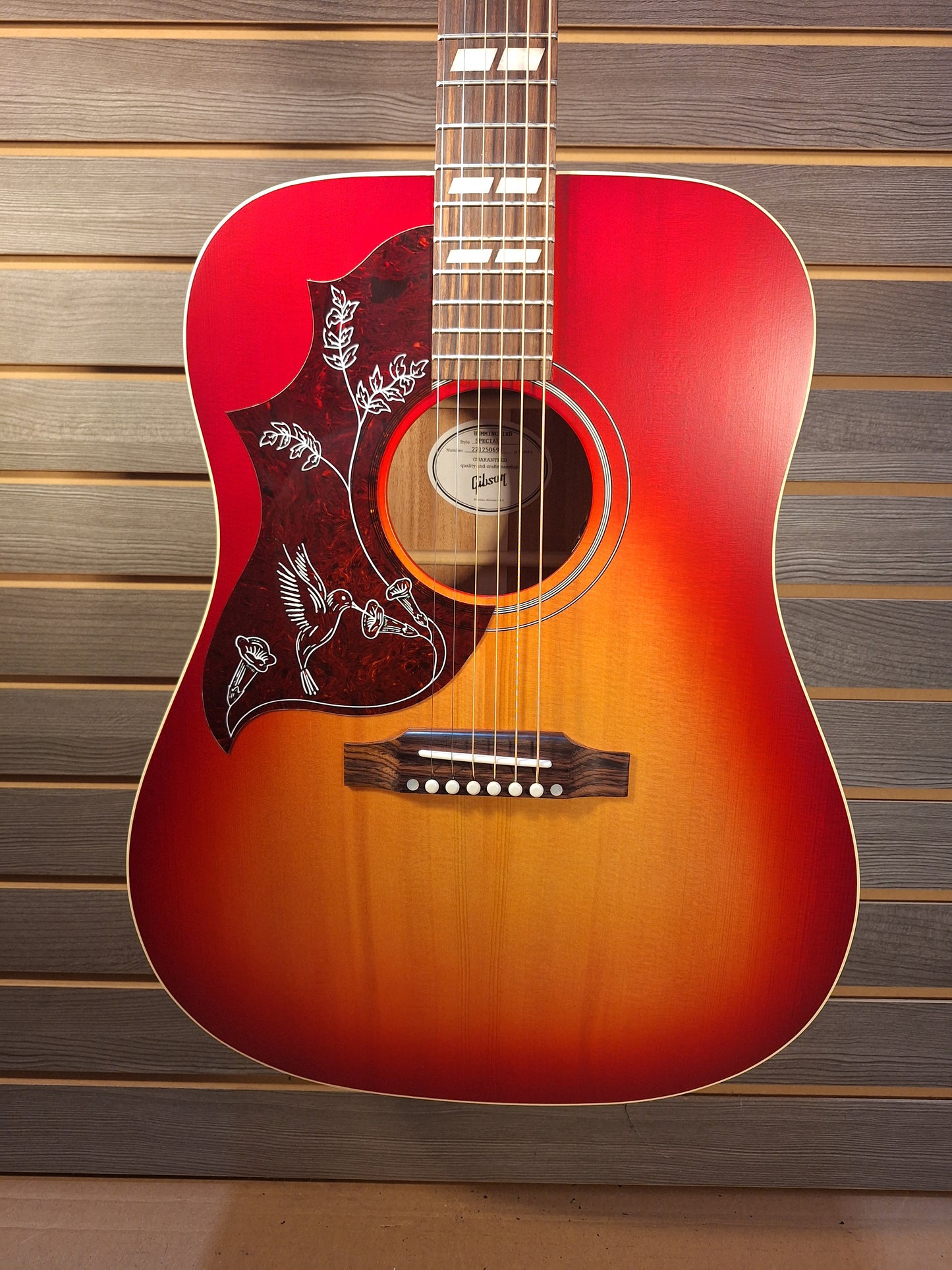 Gibson Hummingbird Special Vintage Cherry Sunburst  Lefty Acoustic/electric Guitar With Premium Gig Bag