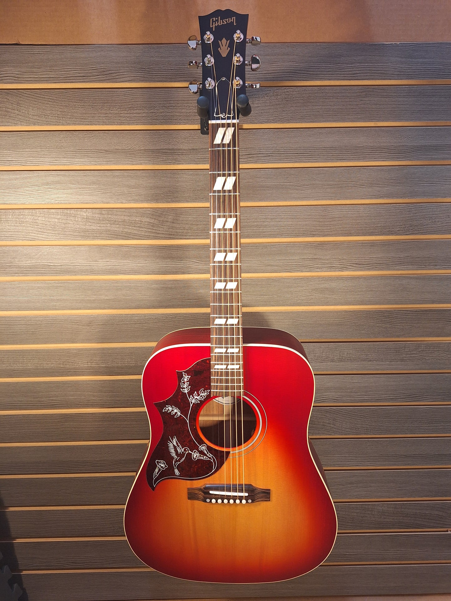 Gibson Hummingbird Special Vintage Cherry Sunburst  Lefty Acoustic/electric Guitar With Premium Gig Bag