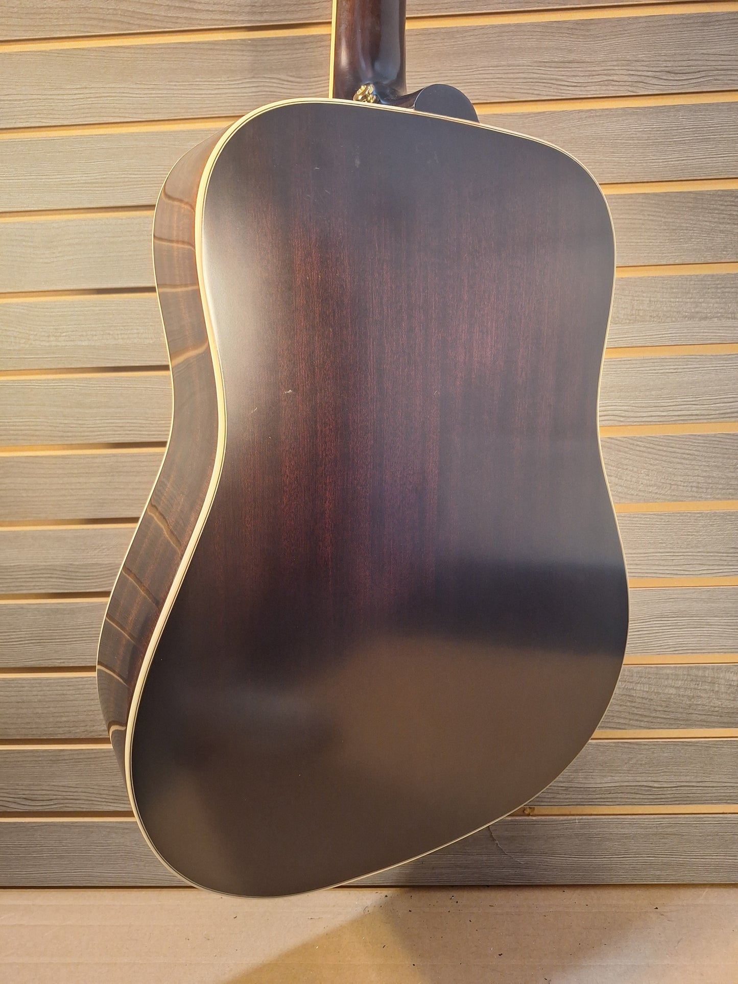 Epiphone Hummingbird Aged Natural Gloss (1)