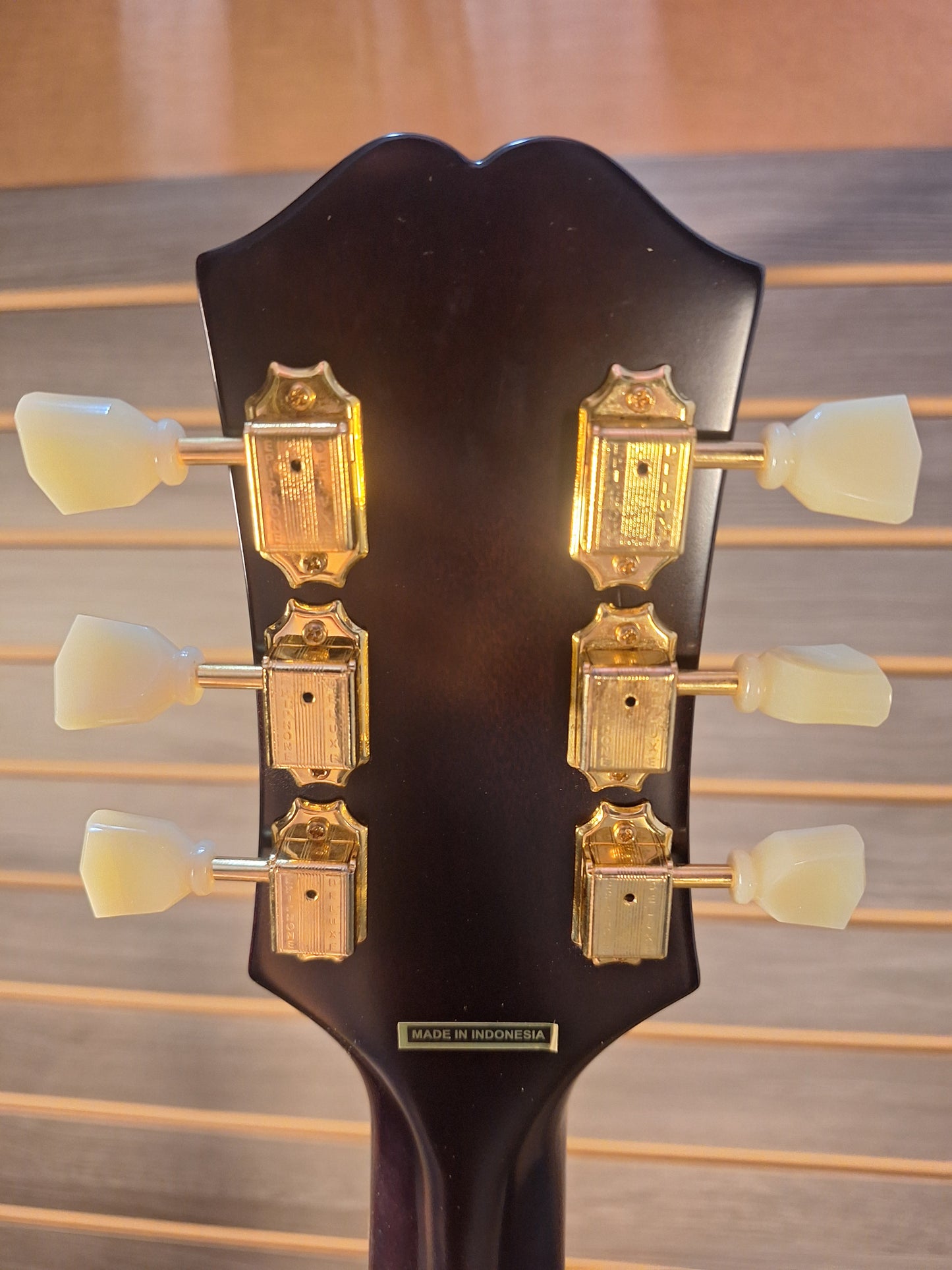 Epiphone Hummingbird Aged Natural Gloss (1)