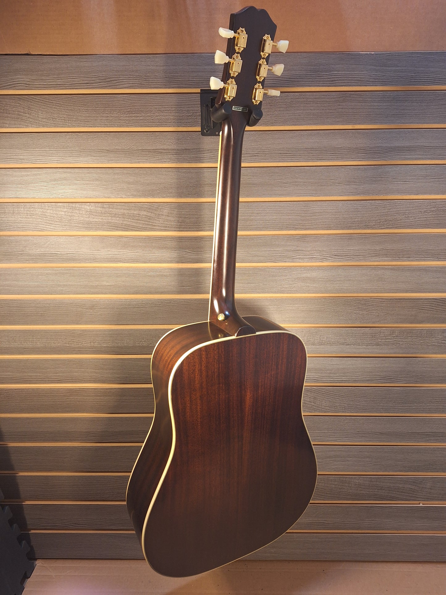 Epiphone Hummingbird Aged Natural Gloss (2)