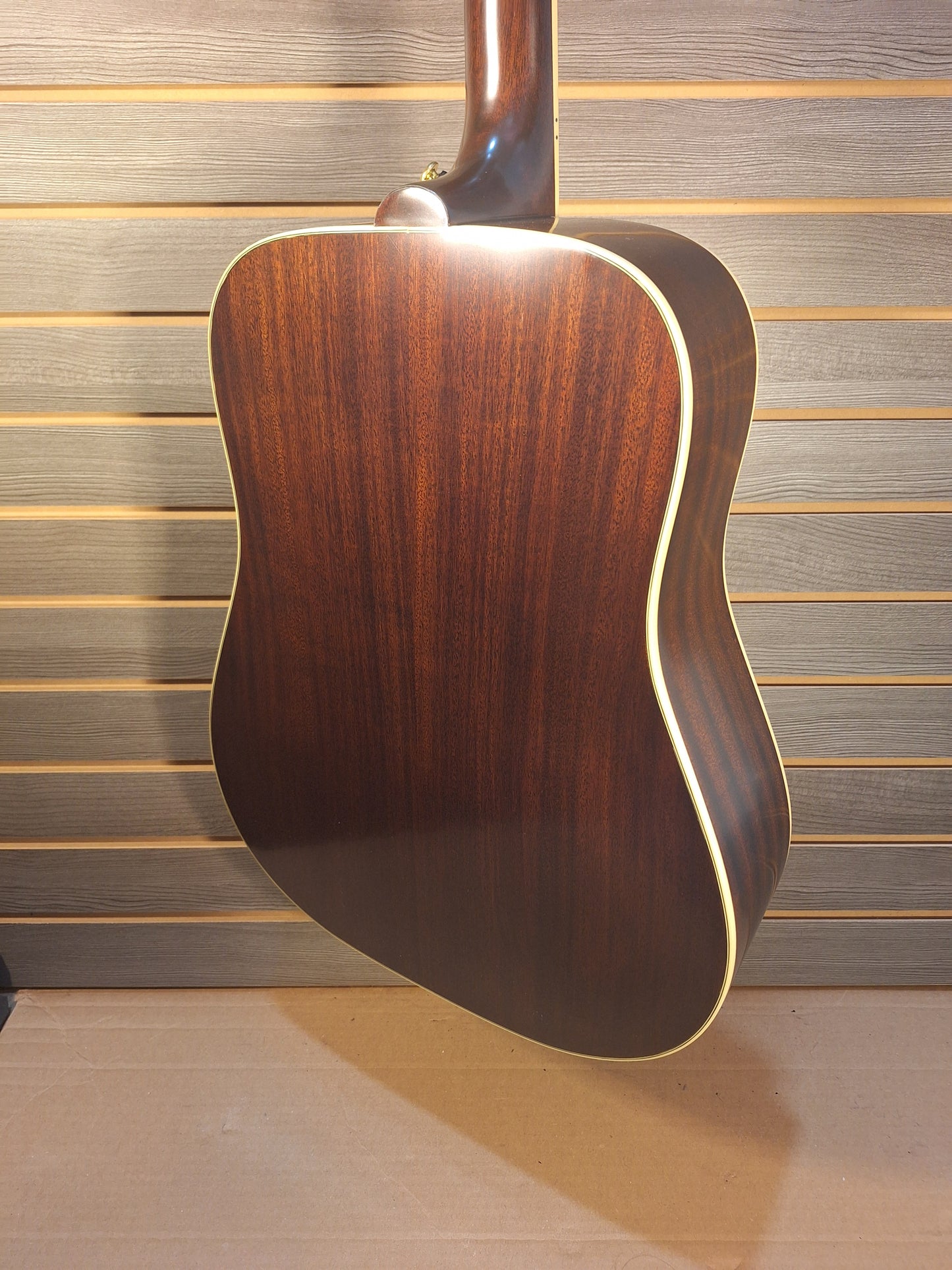Epiphone Hummingbird Aged Natural Gloss (2)