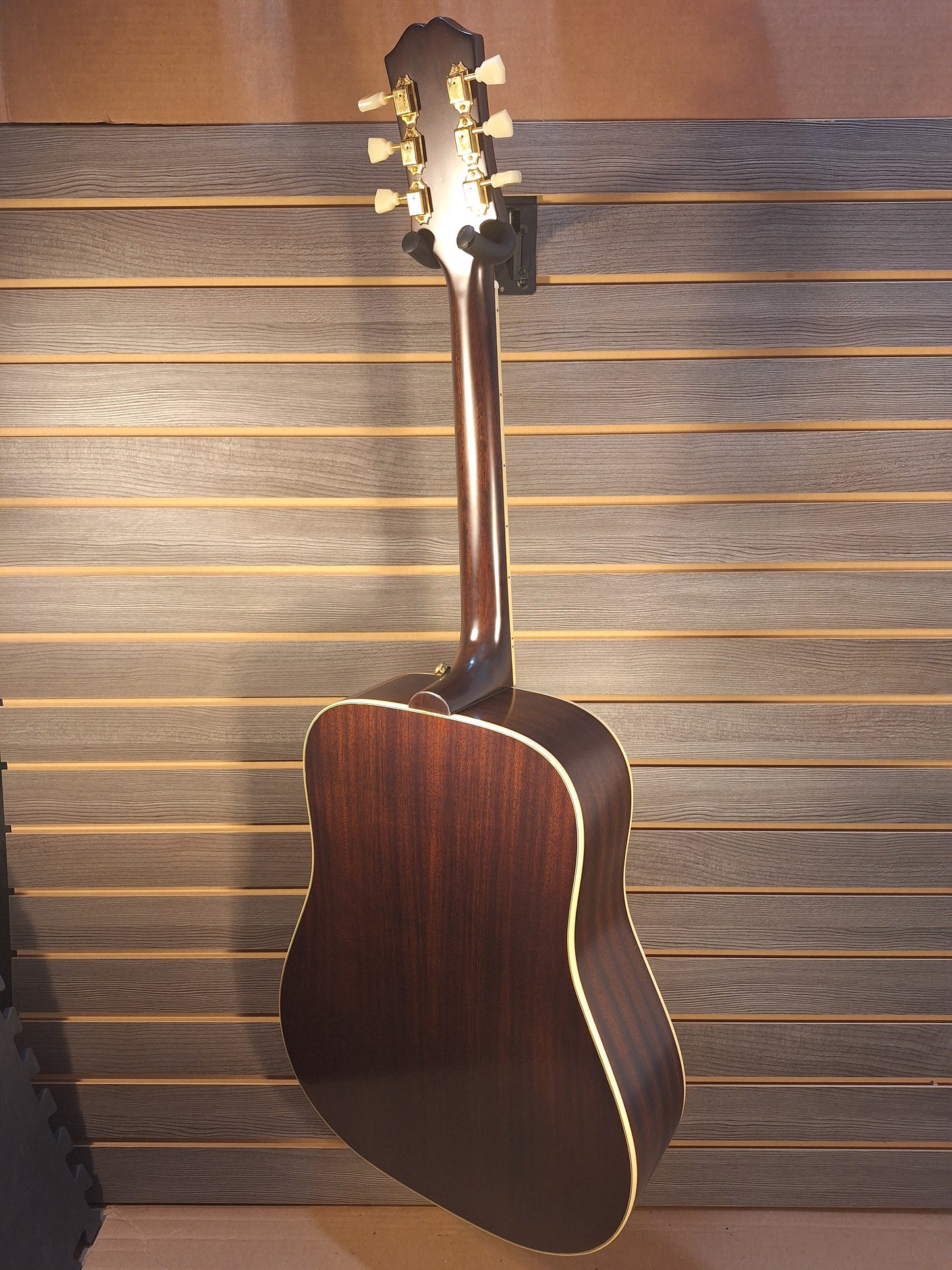 Epiphone Hummingbird Aged Natural Gloss (2)