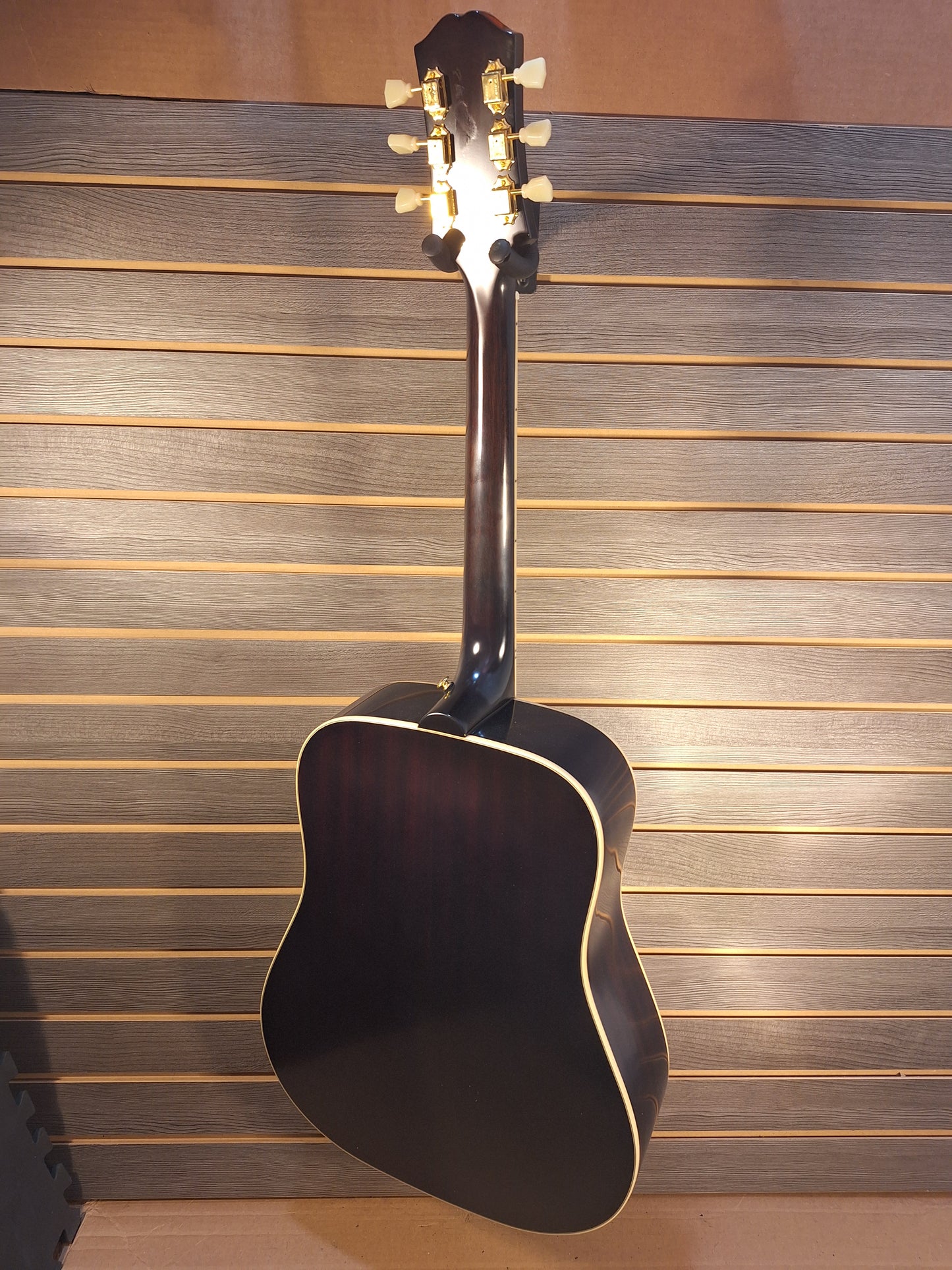Epiphone Hummingbird Aged Natural Gloss (4)