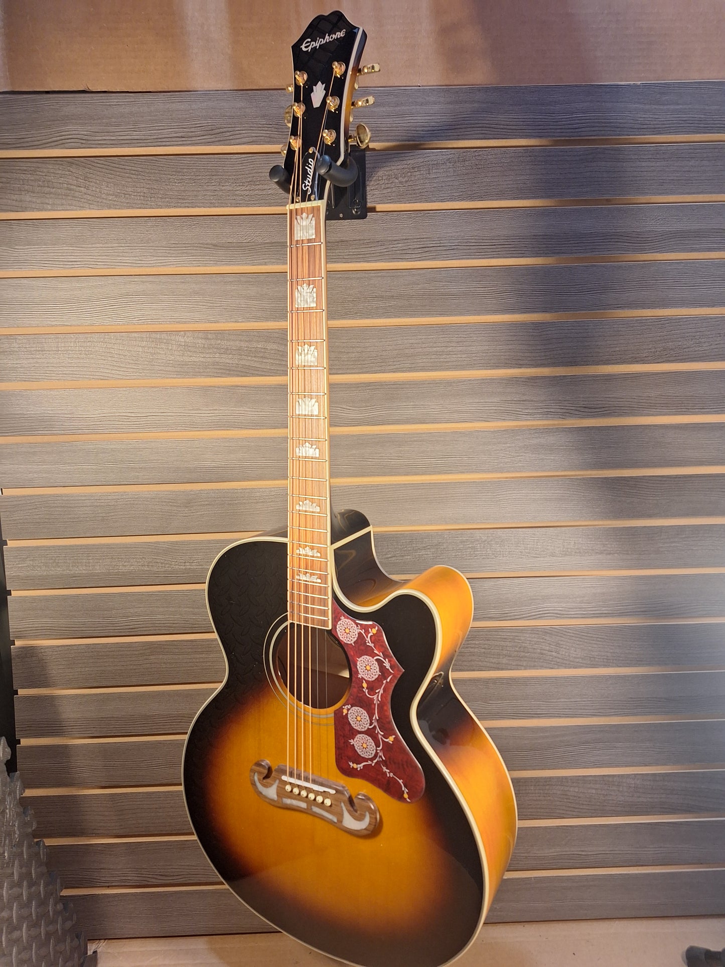 Epiphone J-200 EC Studio