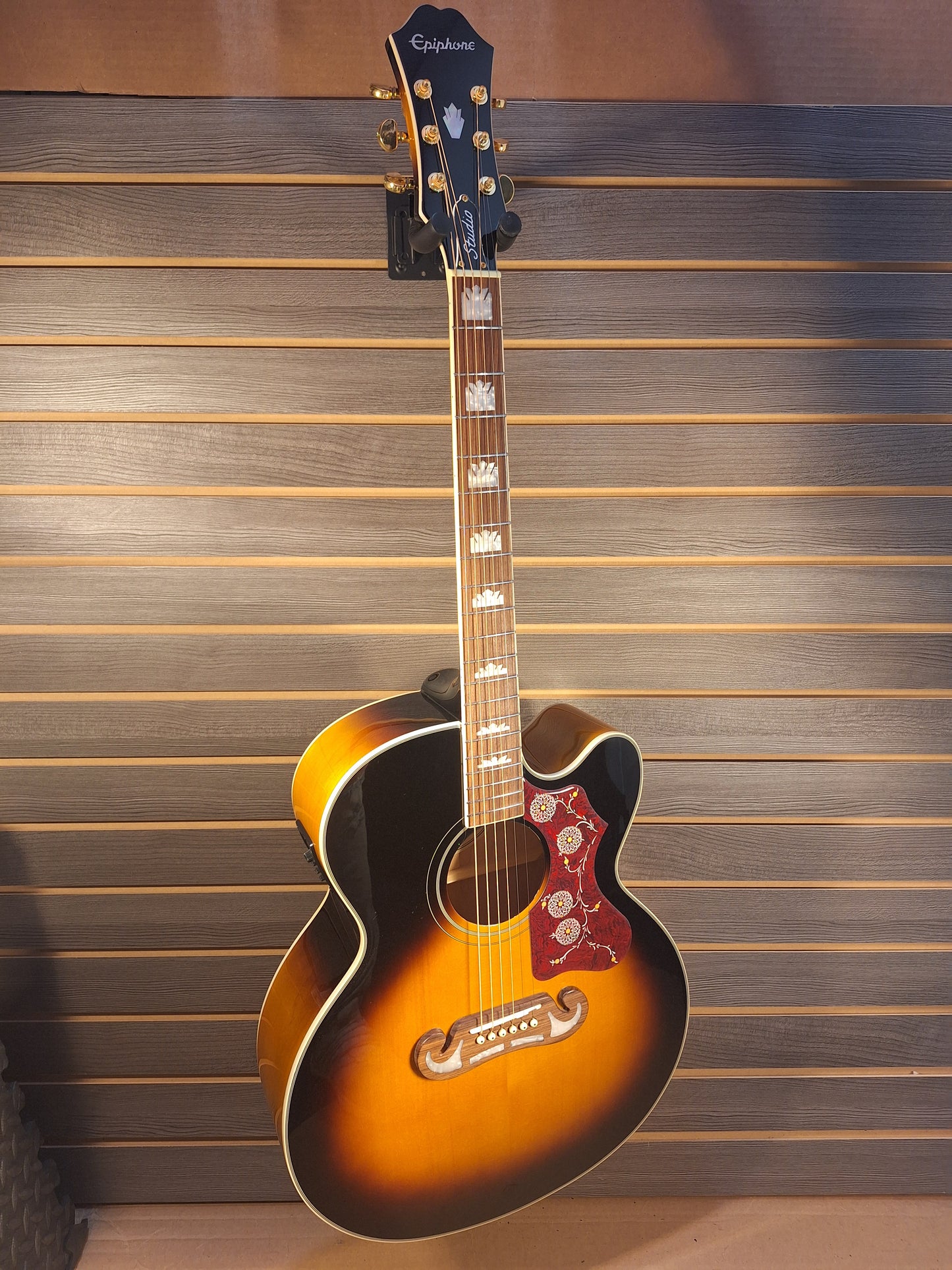 Epiphone J-200 EC Studio