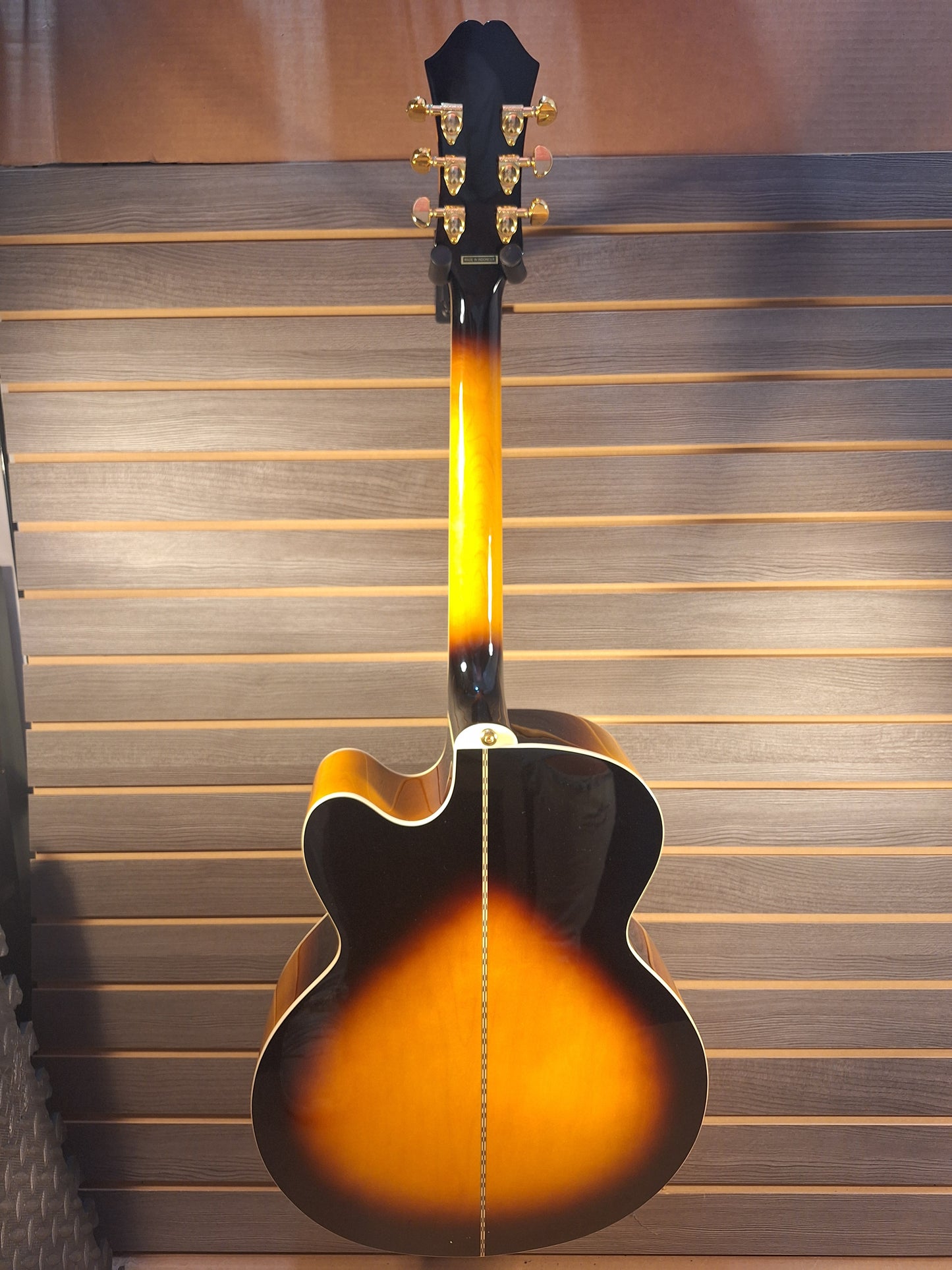 Epiphone J-200 EC Studio