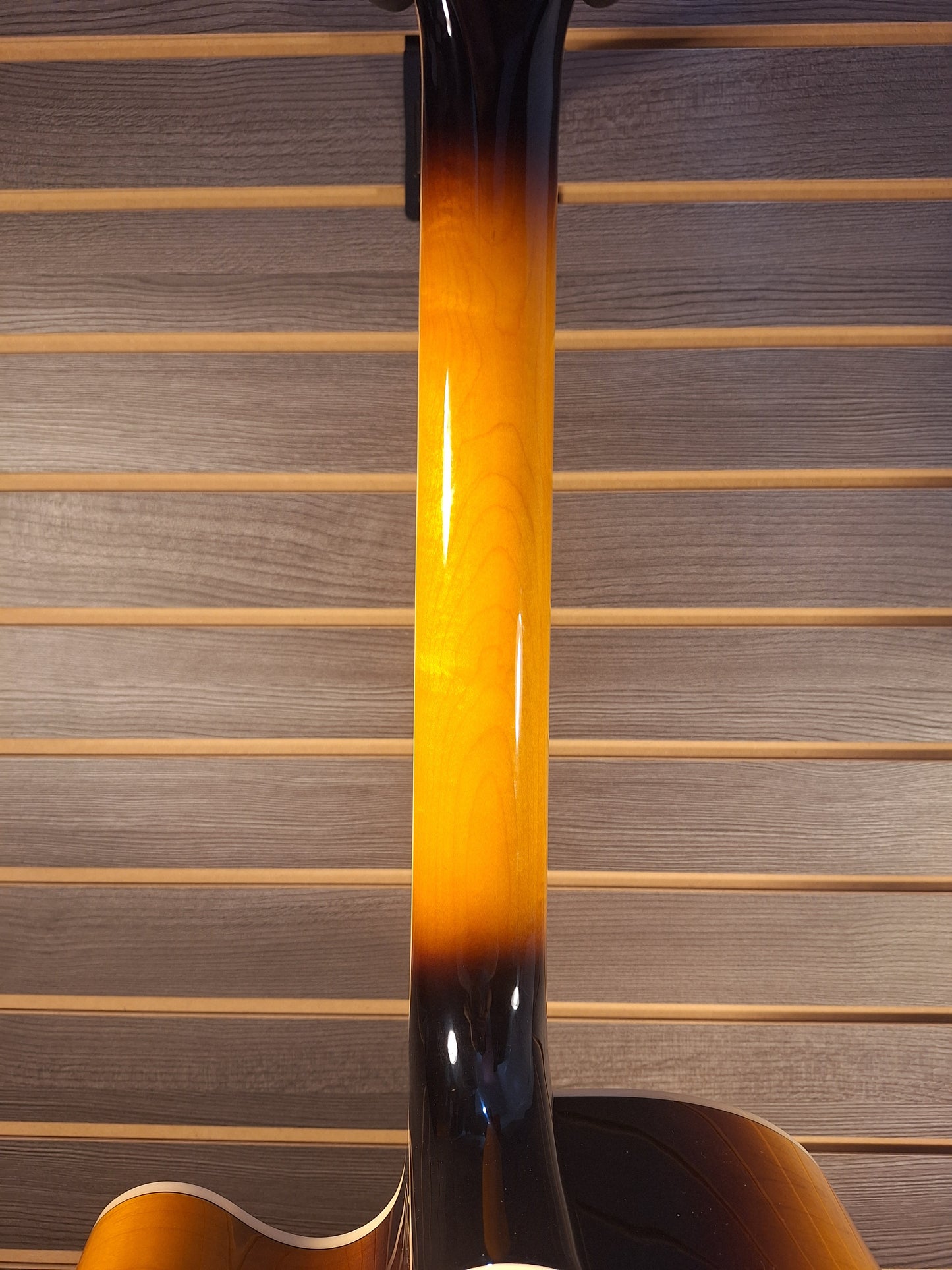 Epiphone J-200 EC Studio