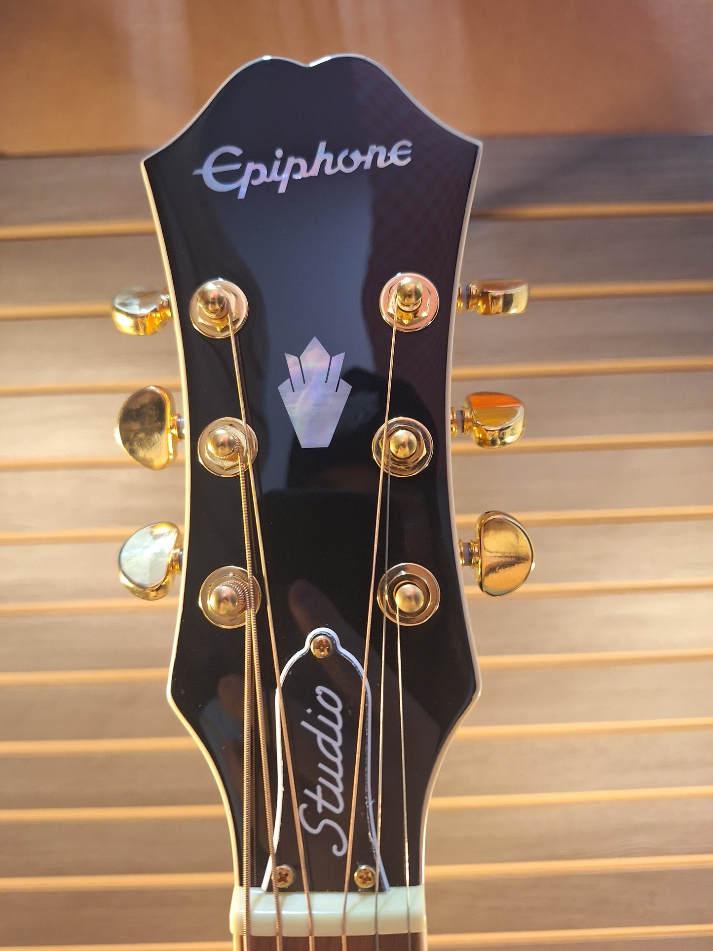 Epiphone J-200 EC Studio