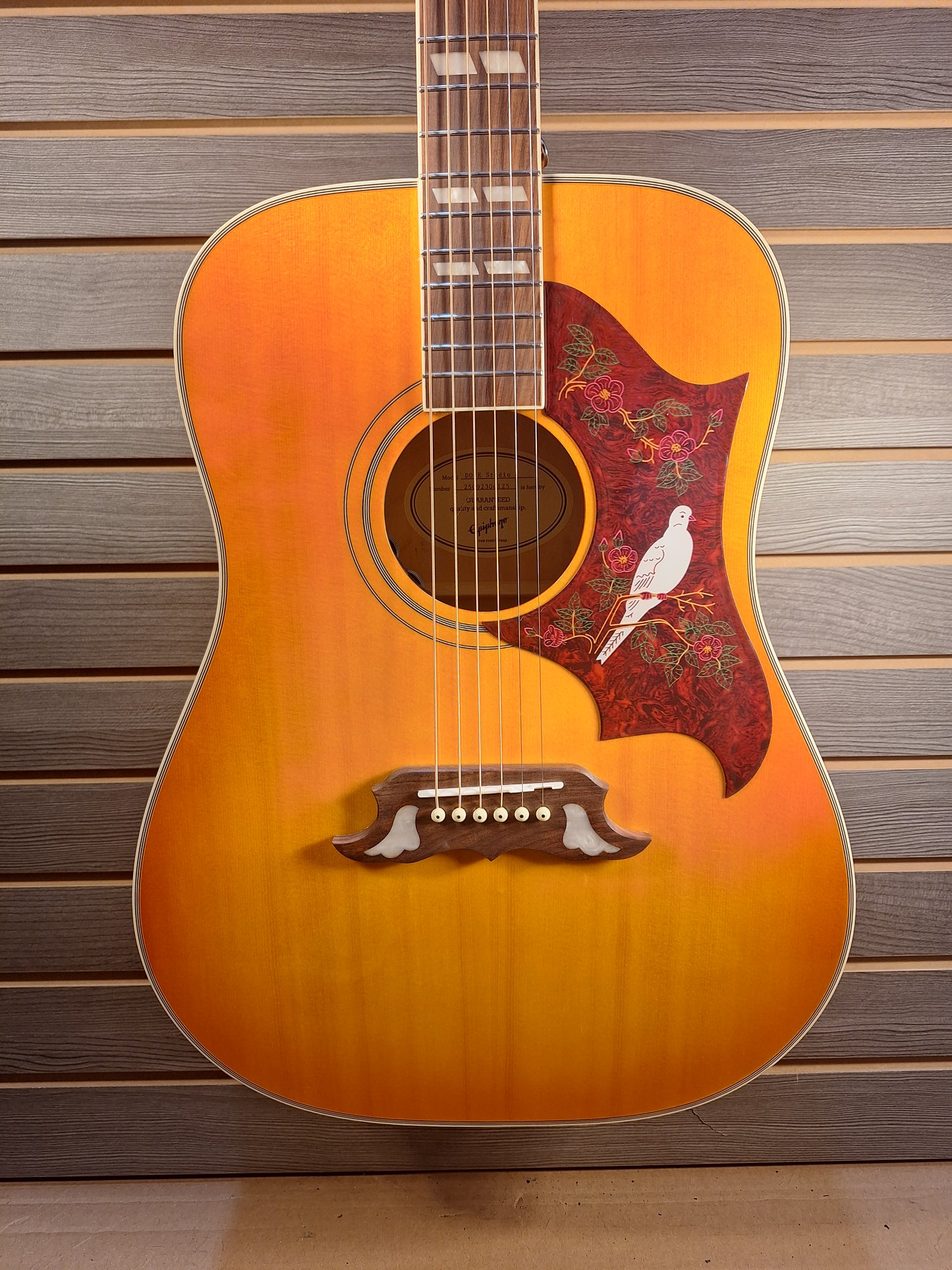 Epiphone Dove Studio Vintage Brown Sunburst acoustic/electric guitar