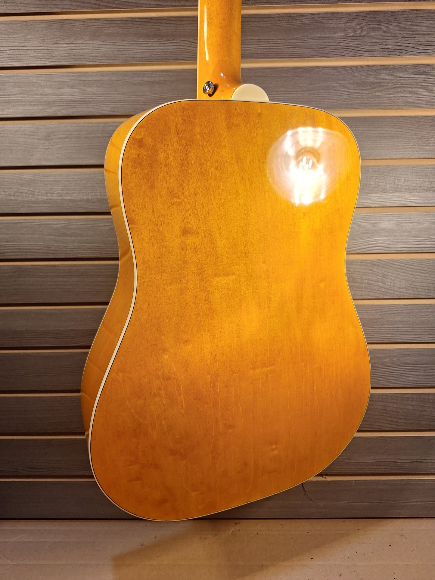 Epiphone Dove Studio Vintage Brown Sunburst acoustic/electric guitar