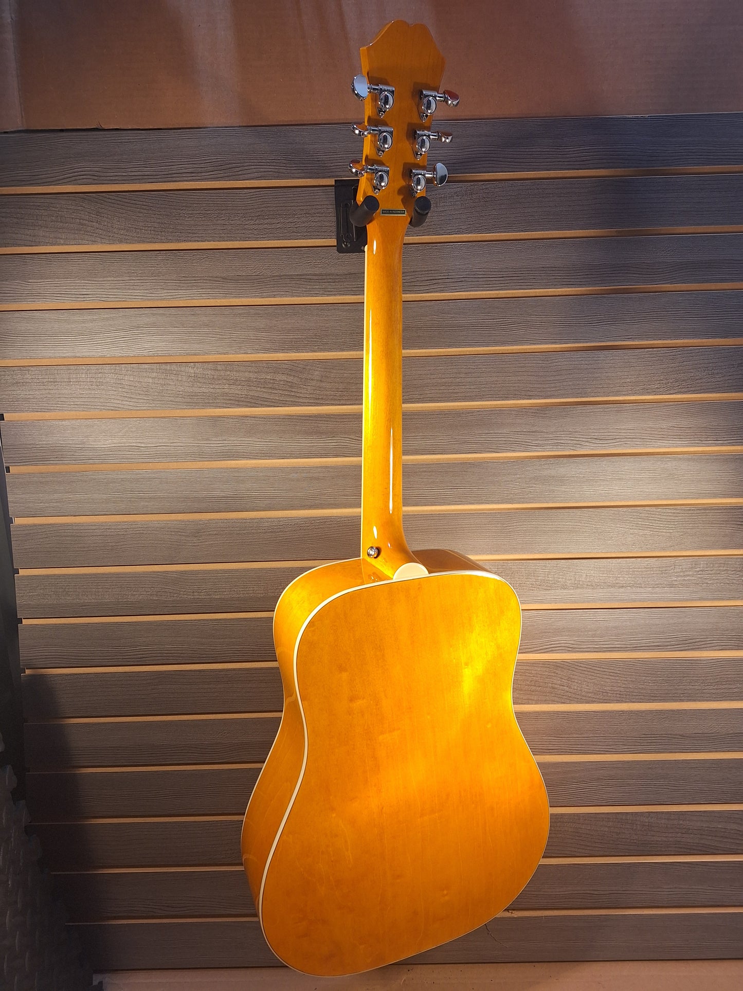 Epiphone Dove Studio Vintage Brown Sunburst acoustic/electric guitar