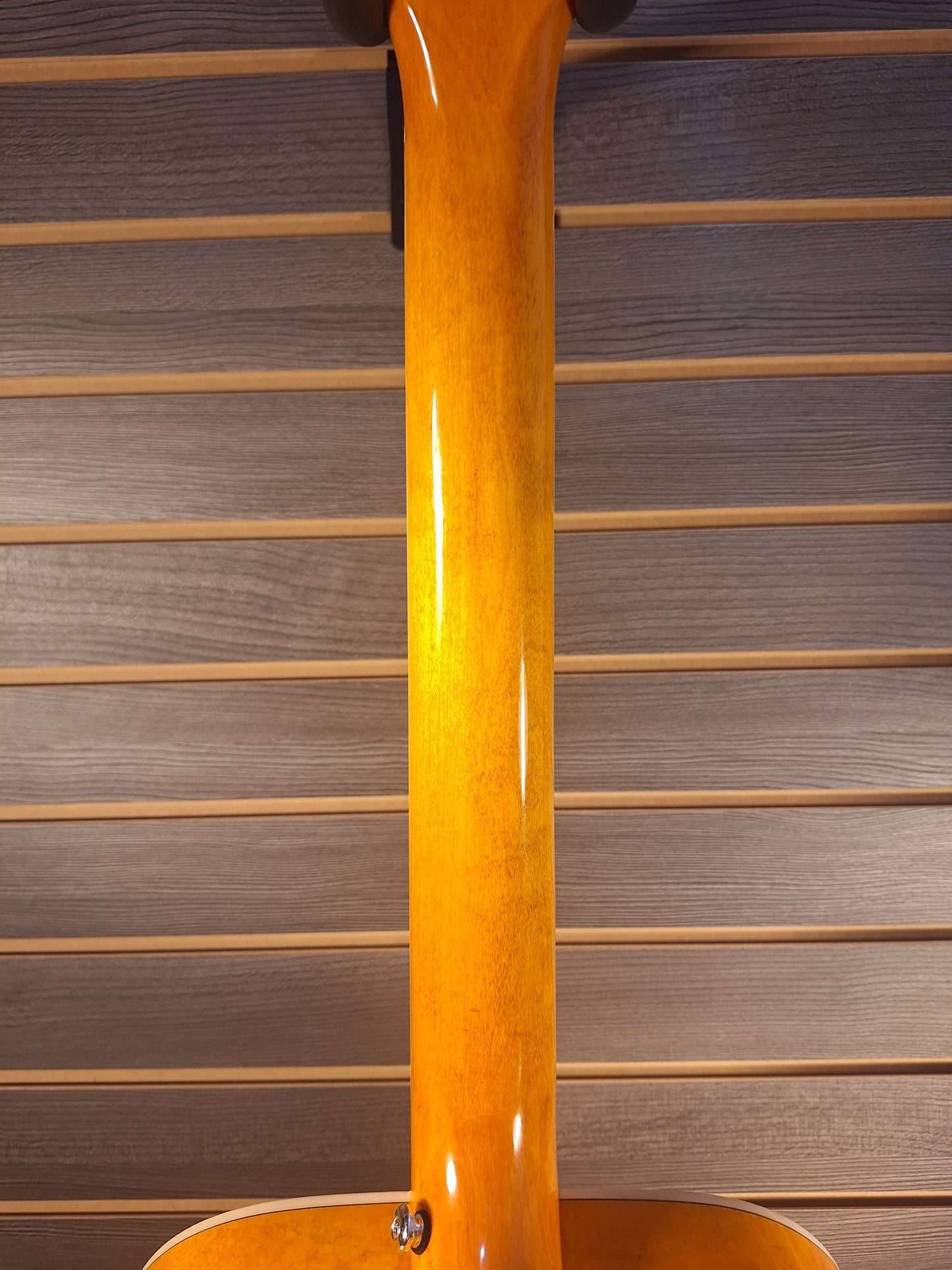 Epiphone Dove Studio Vintage Brown Sunburst acoustic/electric guitar