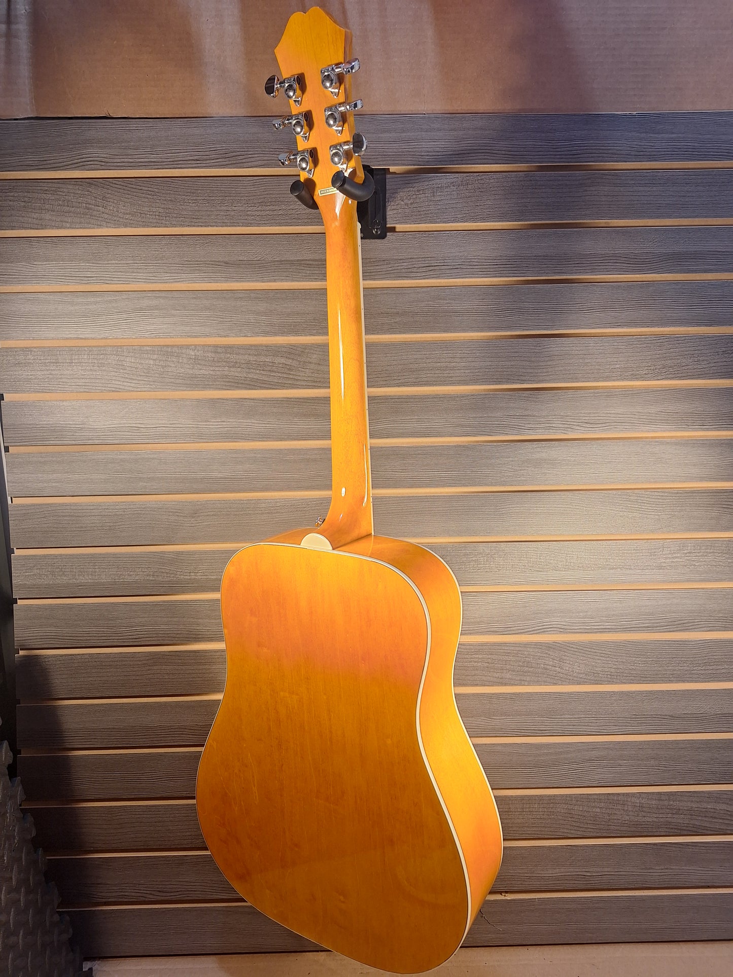 Epiphone Dove Studio Vintage Brown Sunburst acoustic/electric guitar