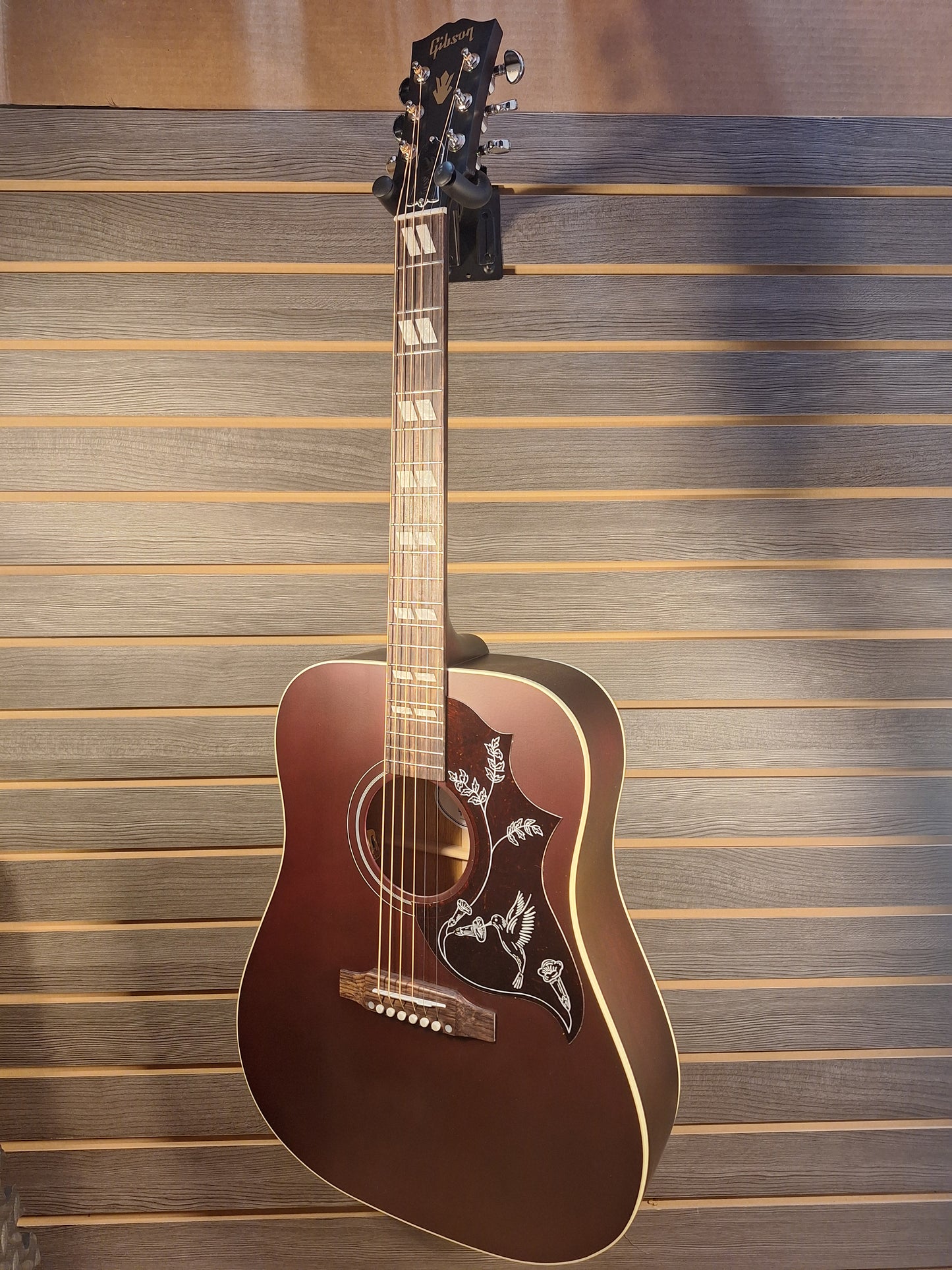 Gibson Hummingbird Special Satin Red Wine With Premium Soft Case