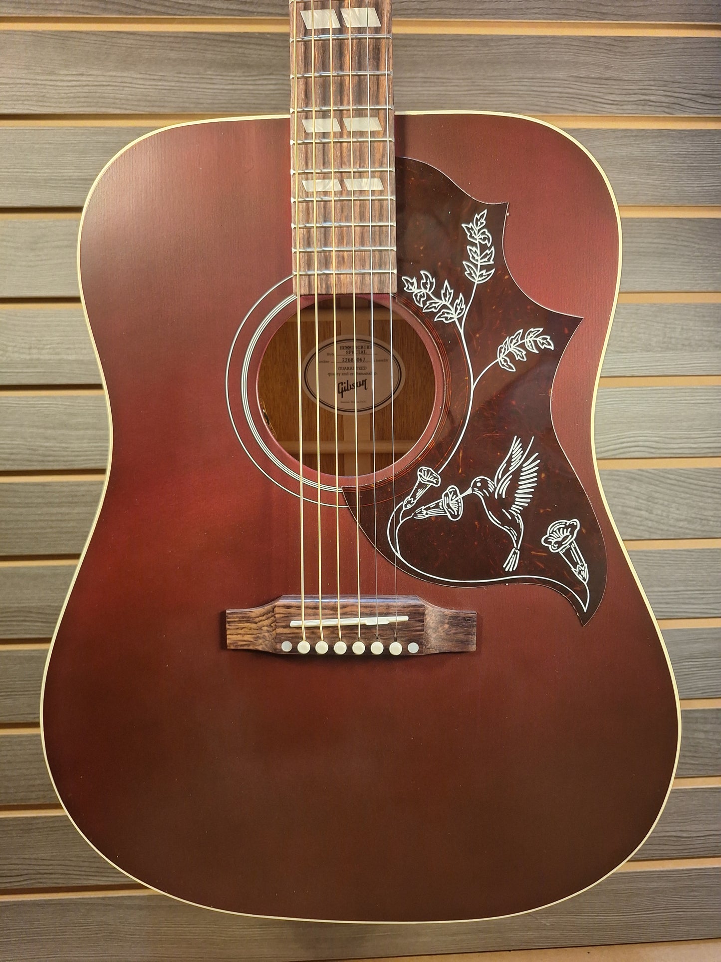 Gibson Hummingbird Special Satin Red Wine With Premium Soft Case