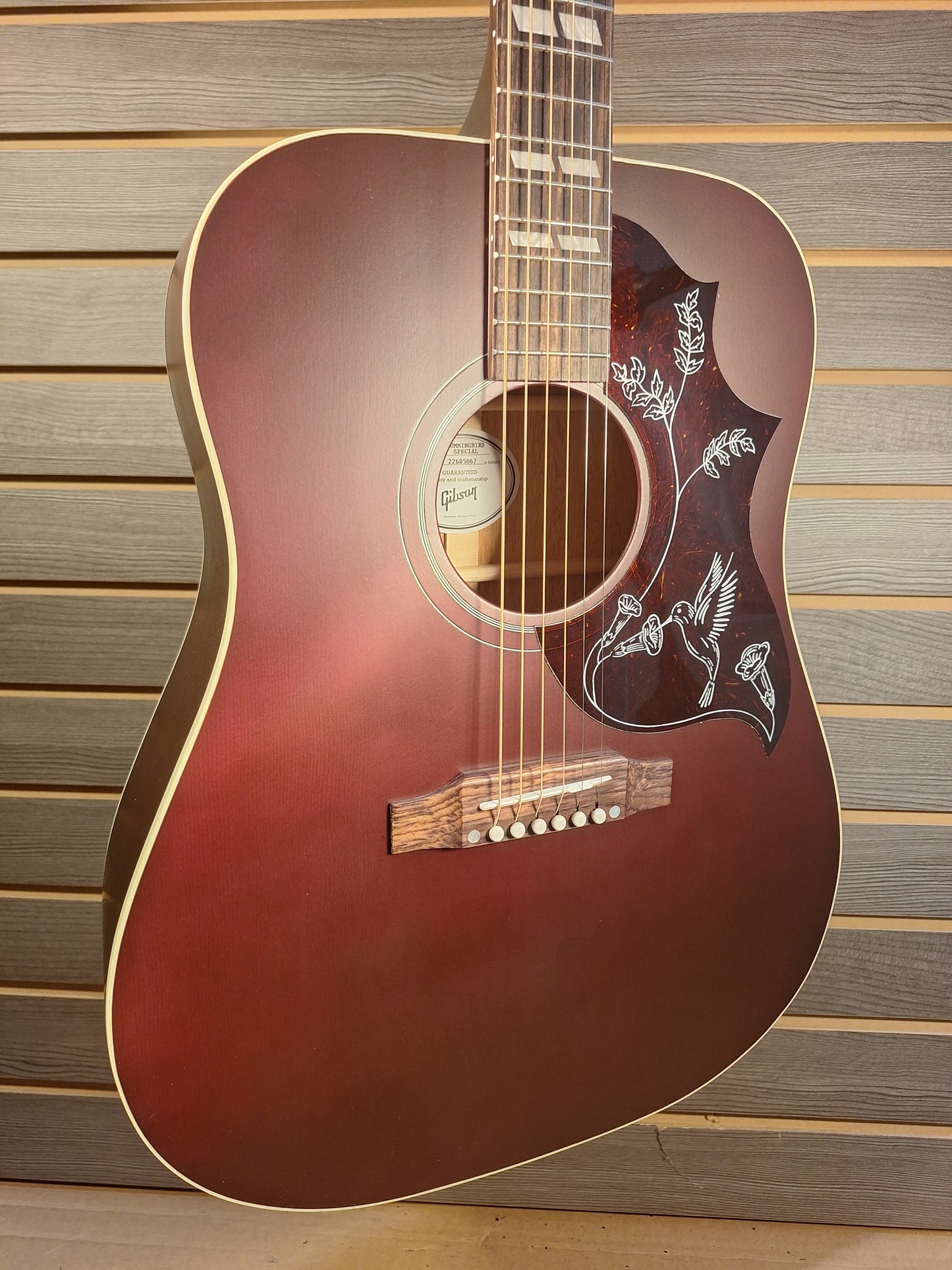 Gibson Hummingbird Special Satin Red Wine With Premium Soft Case