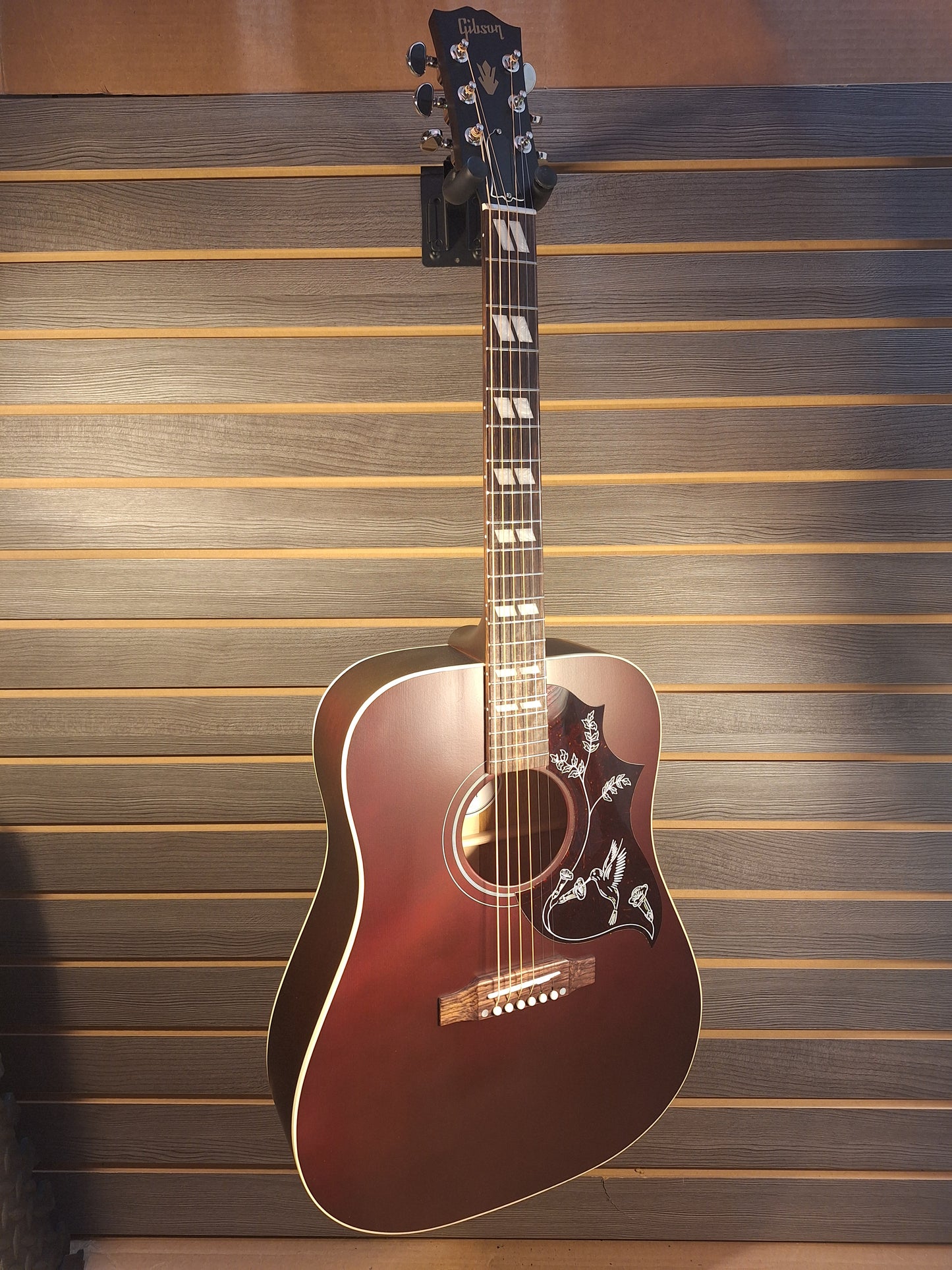 Gibson Hummingbird Special Satin Red Wine With Premium Soft Case