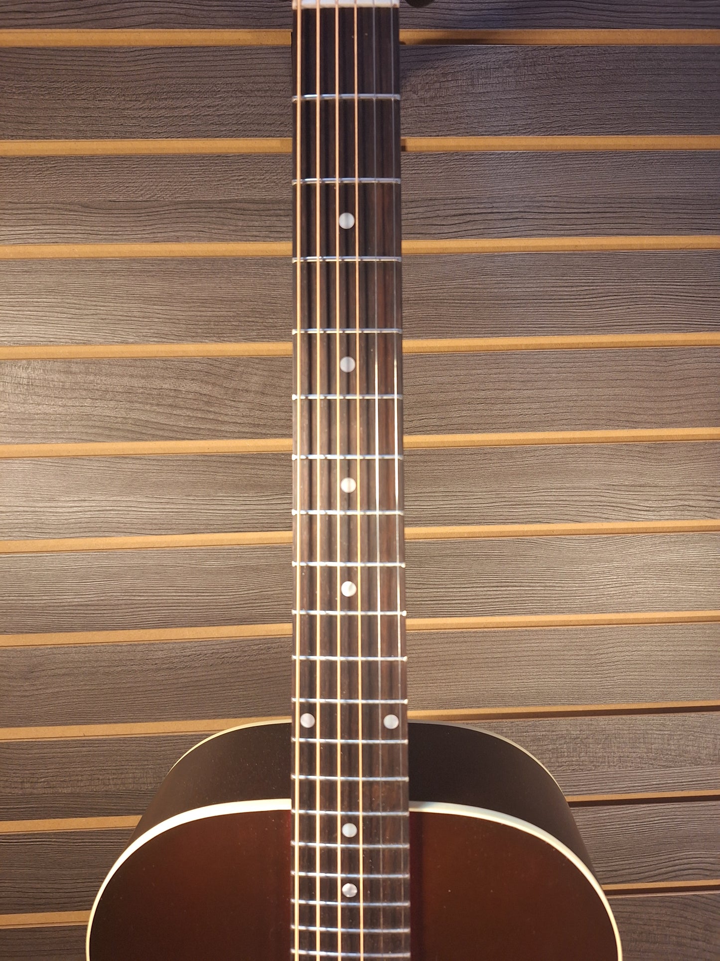 Gibson L-00 Special Satin Red Wine With PremiumSoft Case