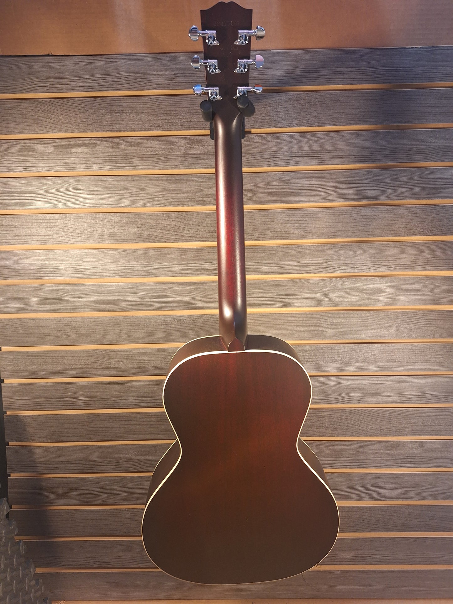 Gibson L-00 Special Satin Red Wine With PremiumSoft Case