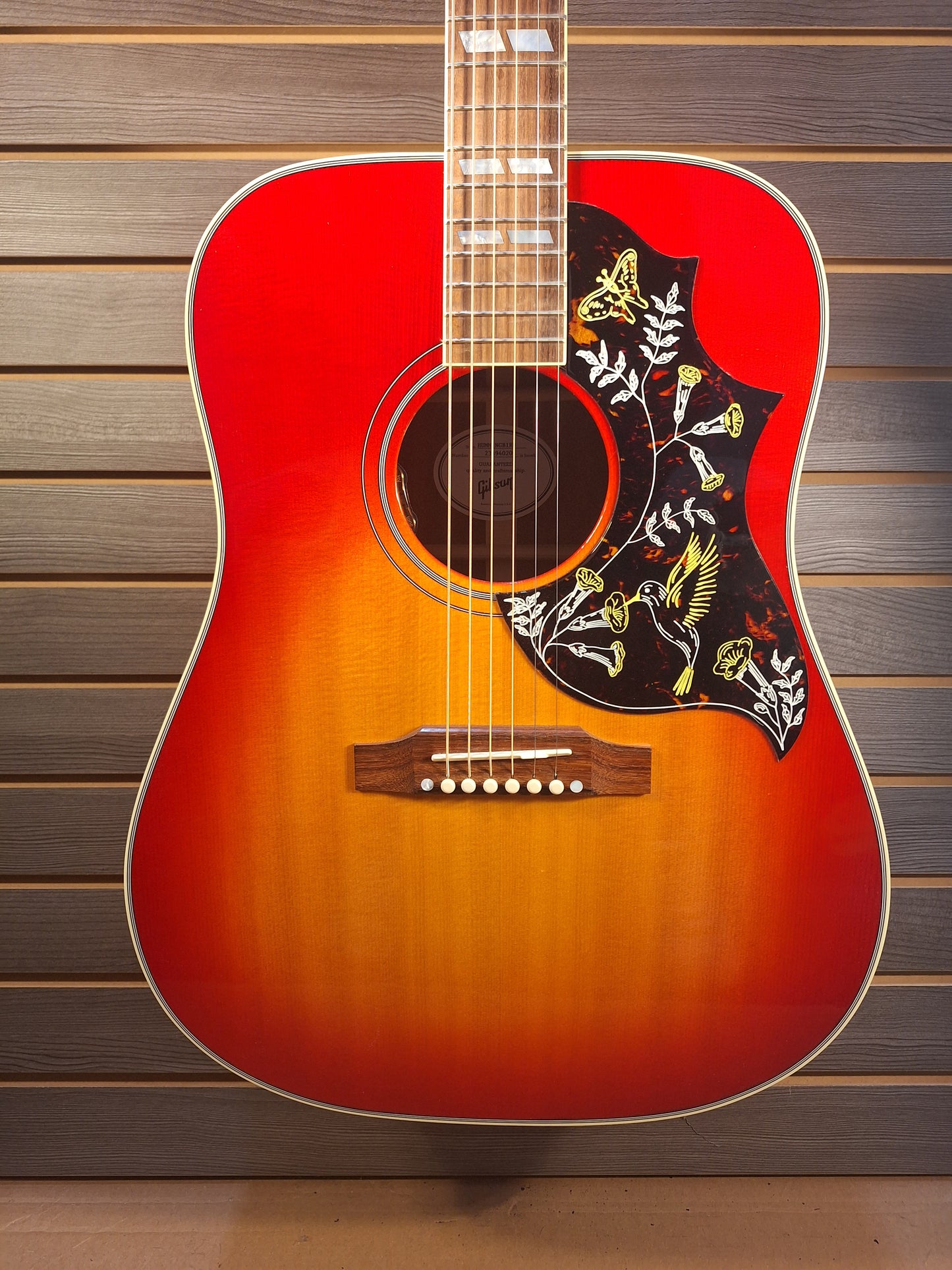 Gibson Hummingbird Standard Vintage Cherry Sunburst Acoustic Electric Guitar with Hardcase