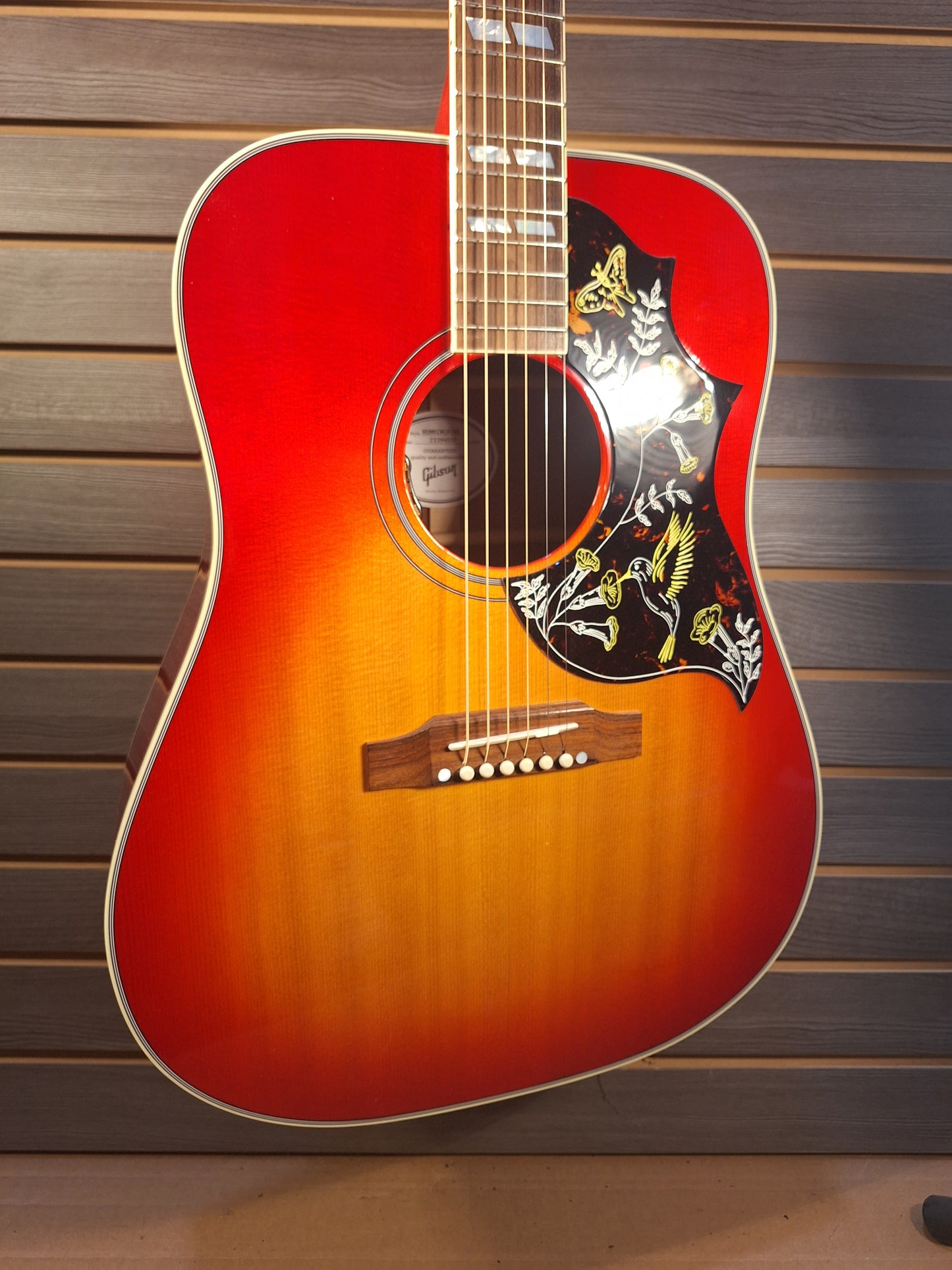 Gibson Hummingbird Standard Vintage Cherry Sunburst Acoustic Electric Guitar with Hardcase