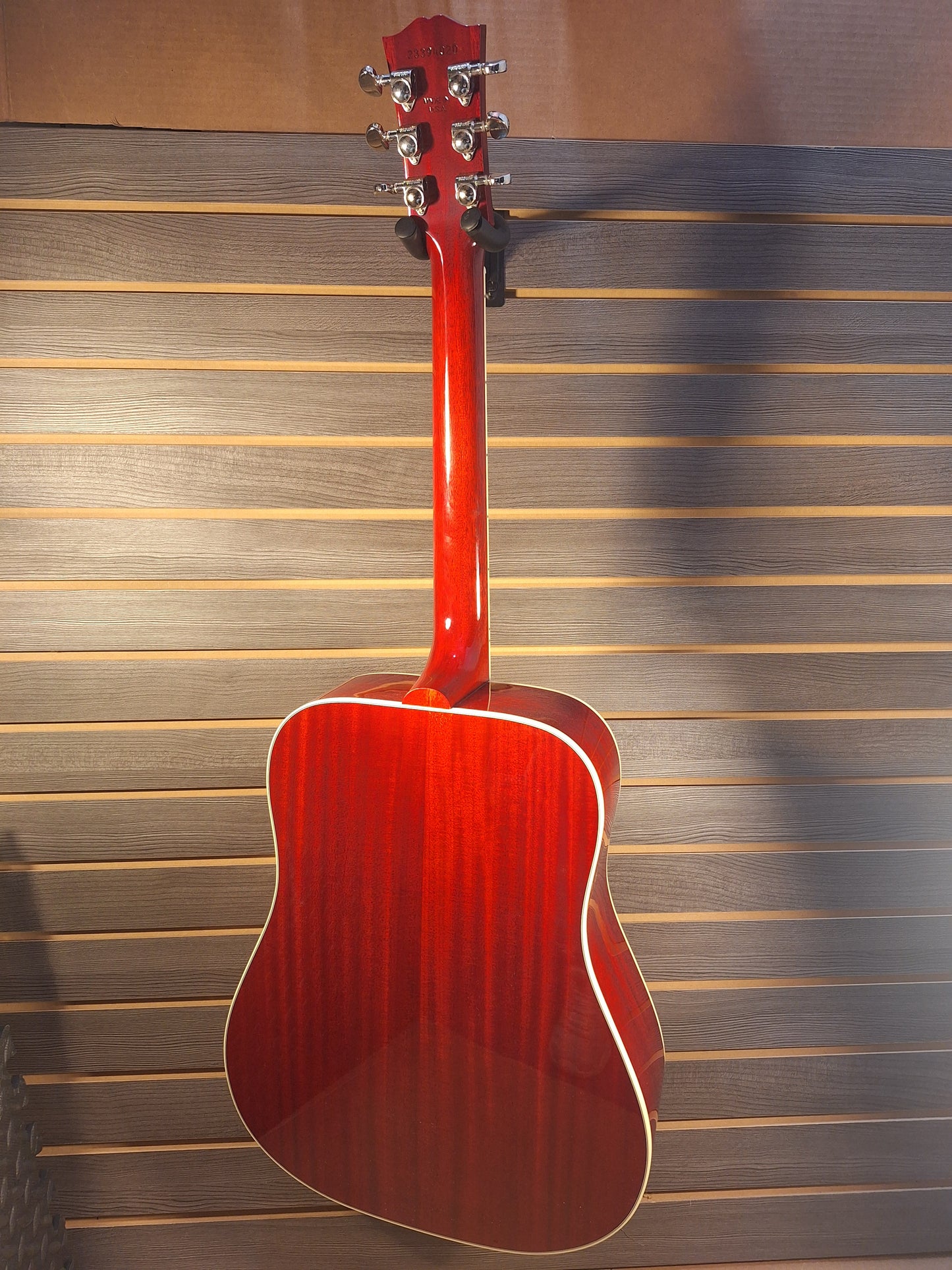 Gibson Hummingbird Standard Vintage Cherry Sunburst Acoustic Electric Guitar with Hardcase