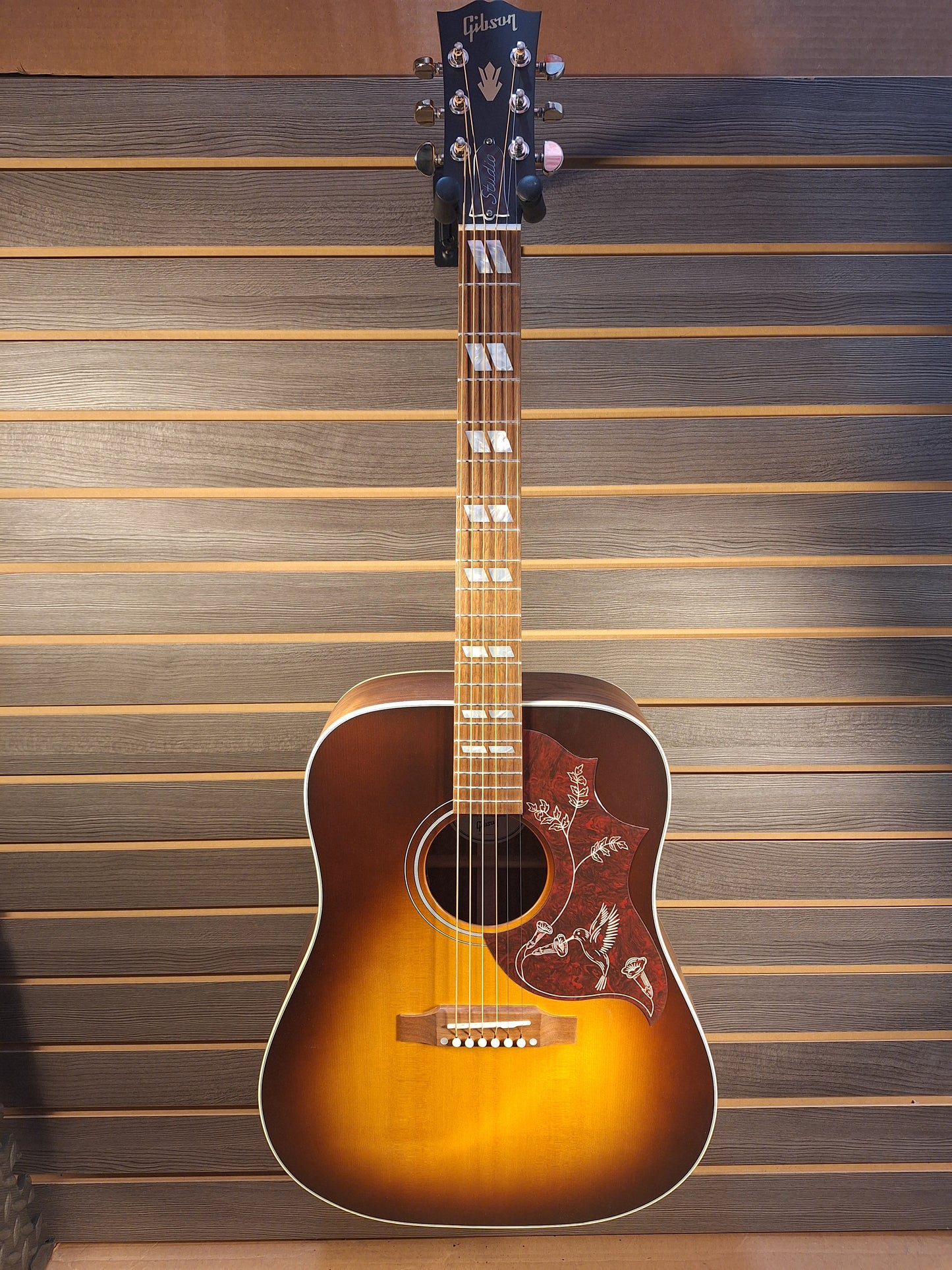 Gibson Hummingbird Vintage Walnutburst with Hardcase