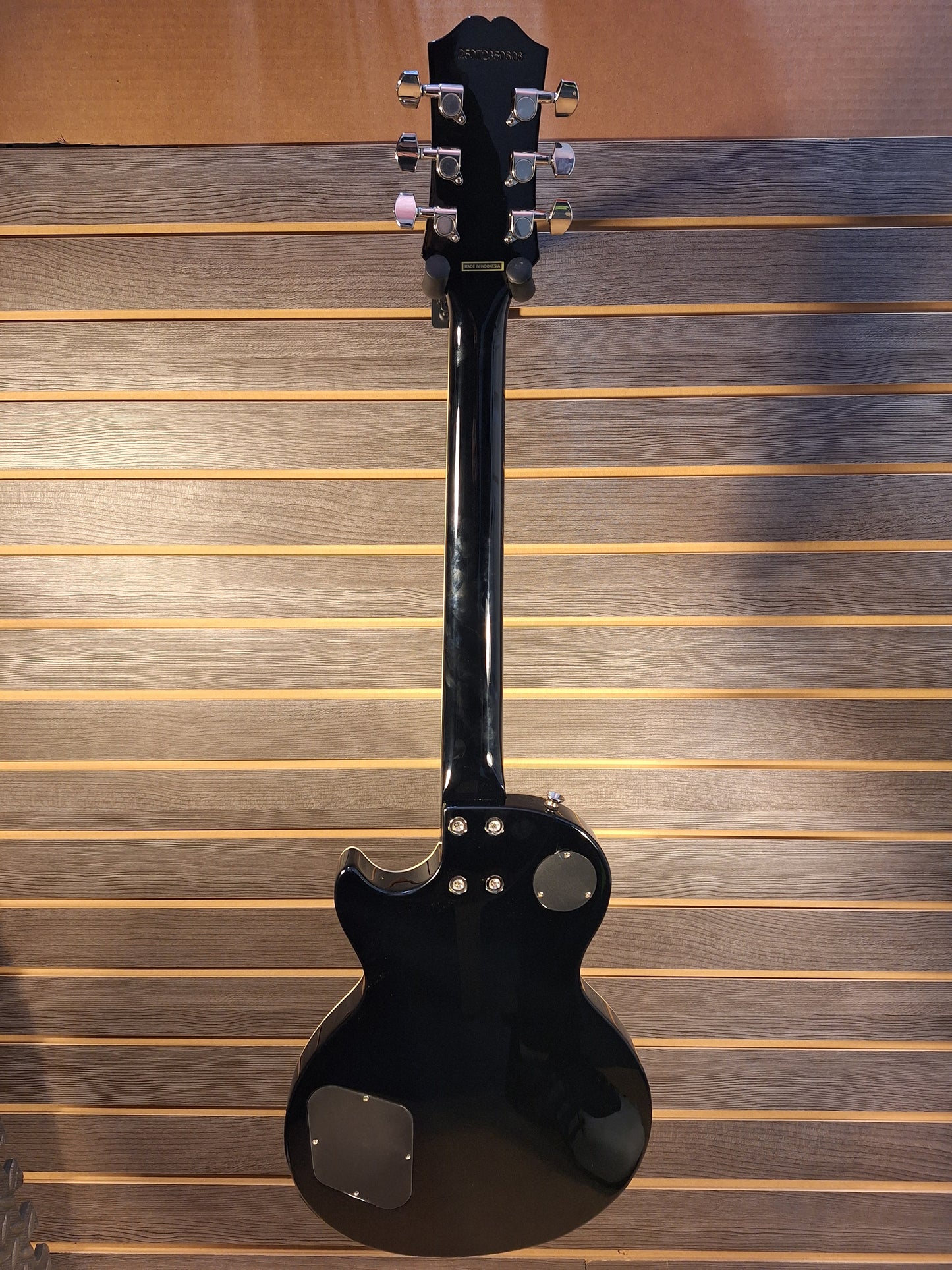 Epiphone Les Paul Tribute Plus Electric Guitar Ebony Burst