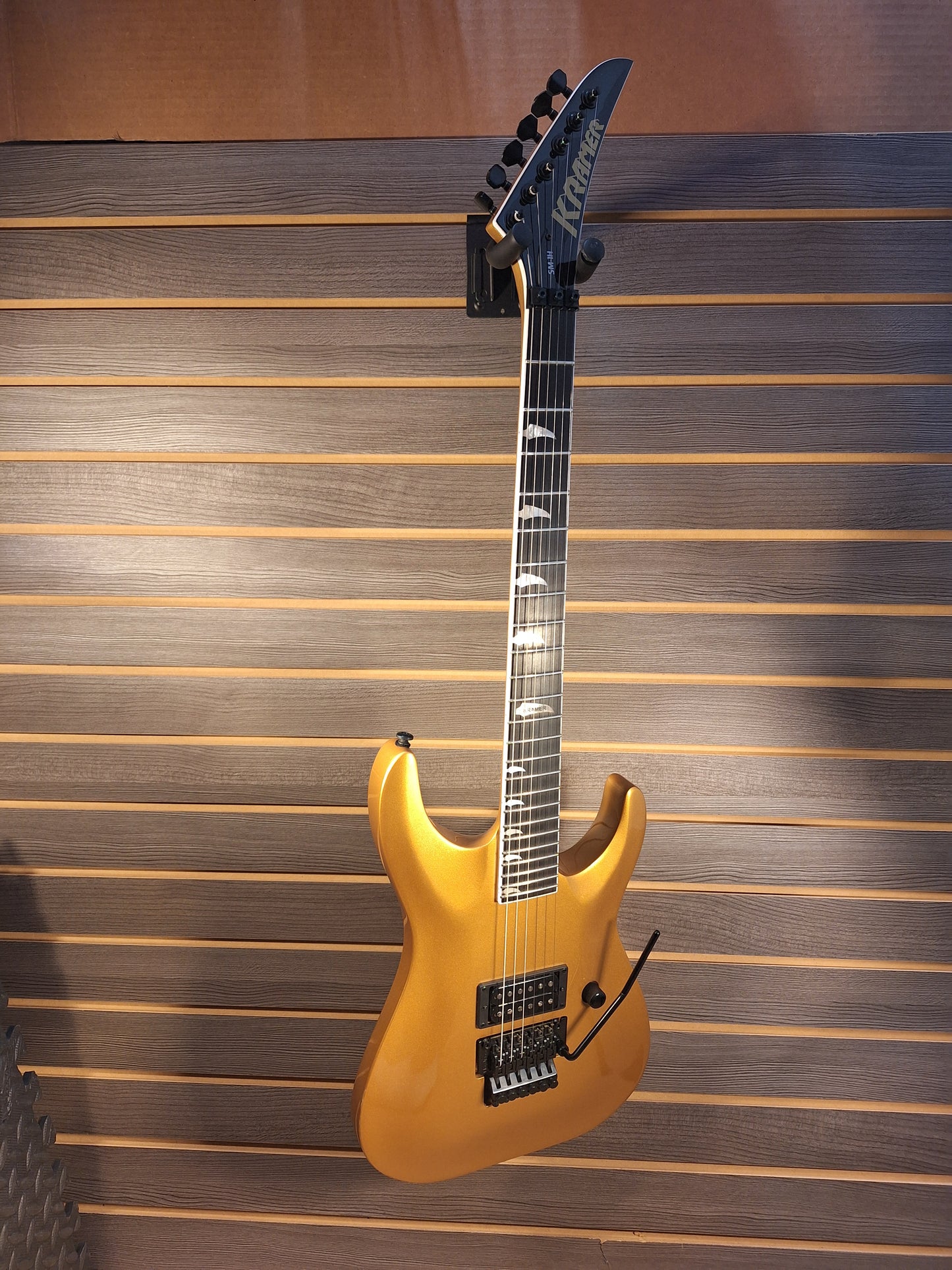 Kramer SM-1H Buzzsaw Gold Electric Guitar