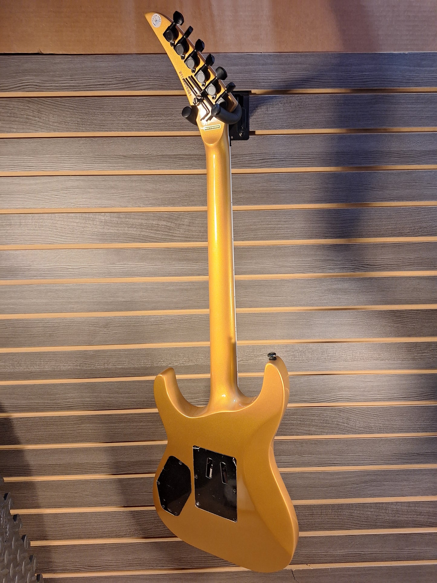 Kramer SM-1H Buzzsaw Gold Electric Guitar