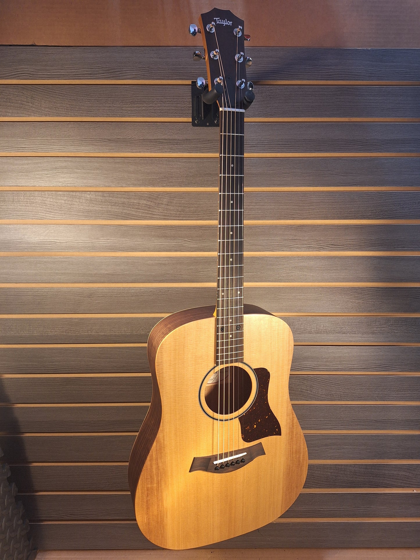 Taylor Big Baby Walnut BBT Acoustic Guitar With Premium Gig Bag