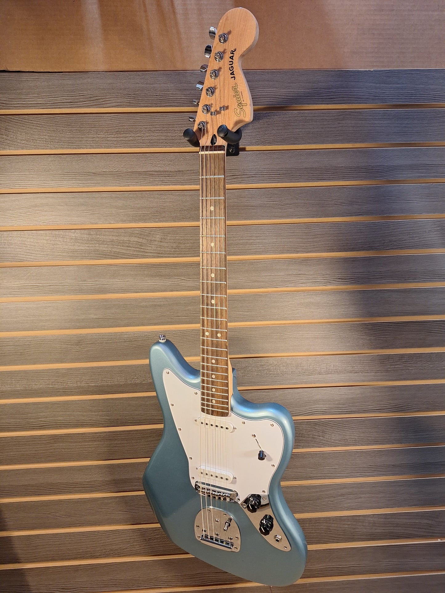 "Used" Fender Squier Jaguar FRS AFF LRL WPG IBM