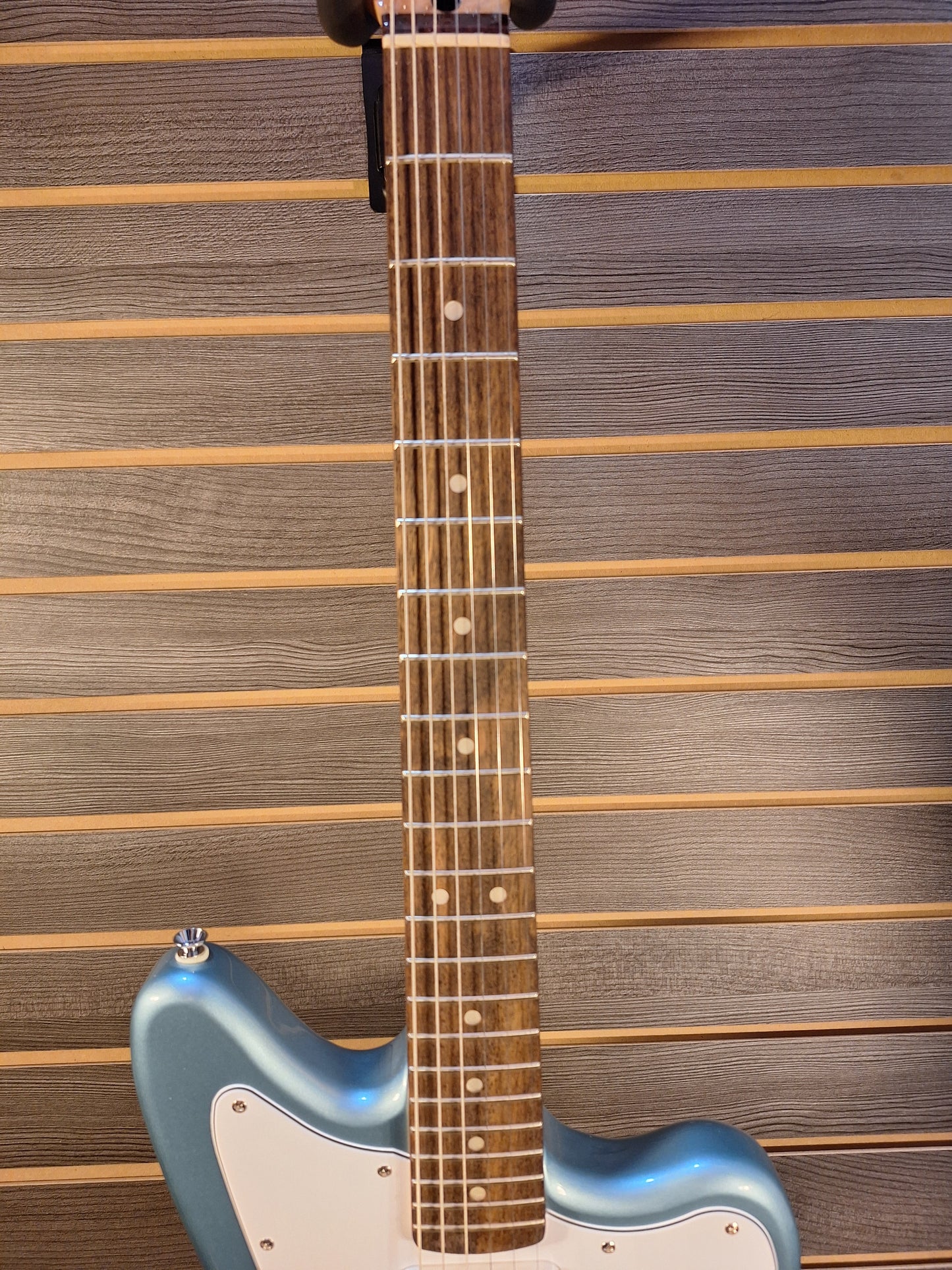 "Used" Fender Squier Jaguar FRS AFF LRL WPG IBM