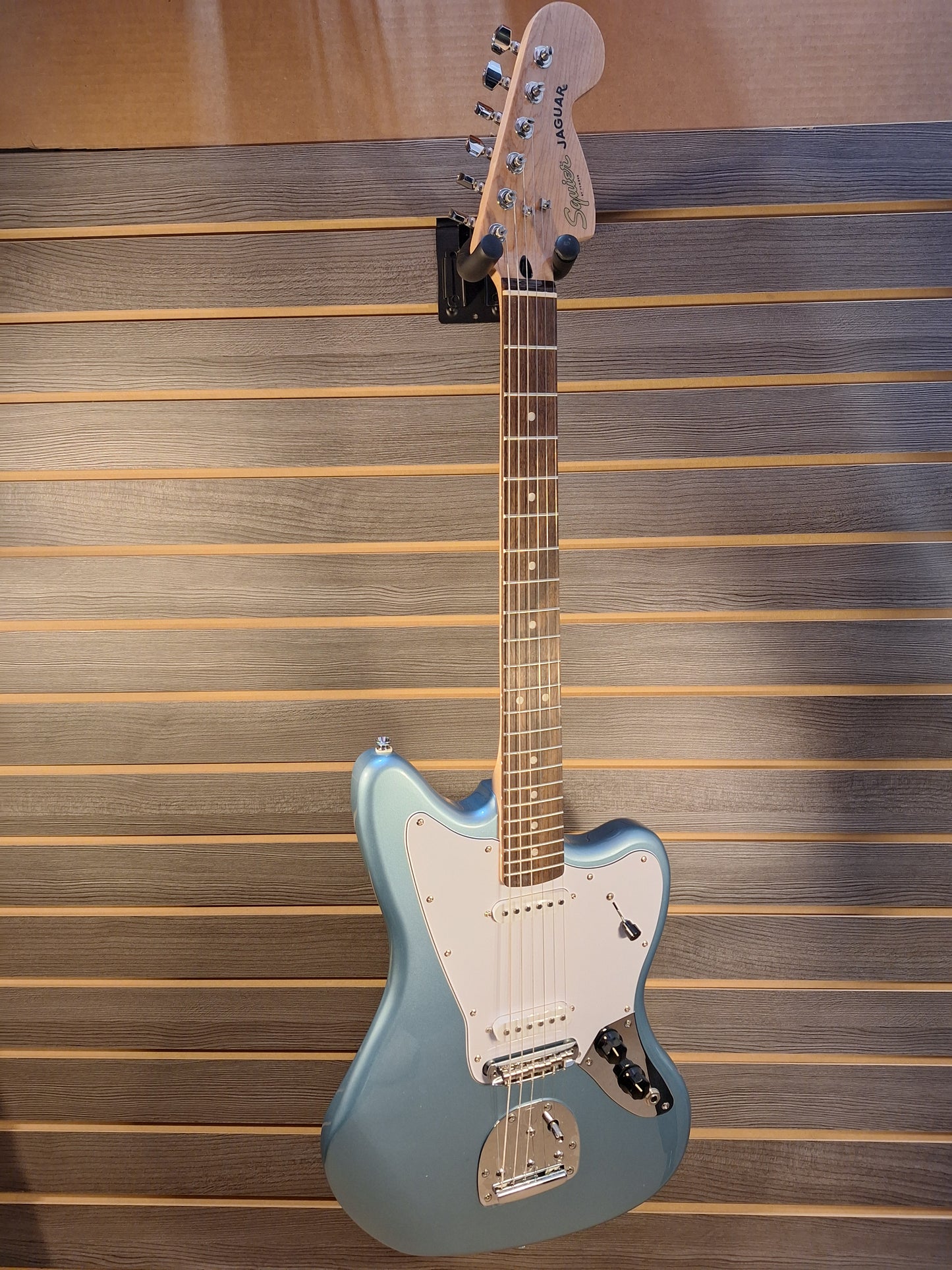 "Used" Fender Squier Jaguar FRS AFF LRL WPG IBM