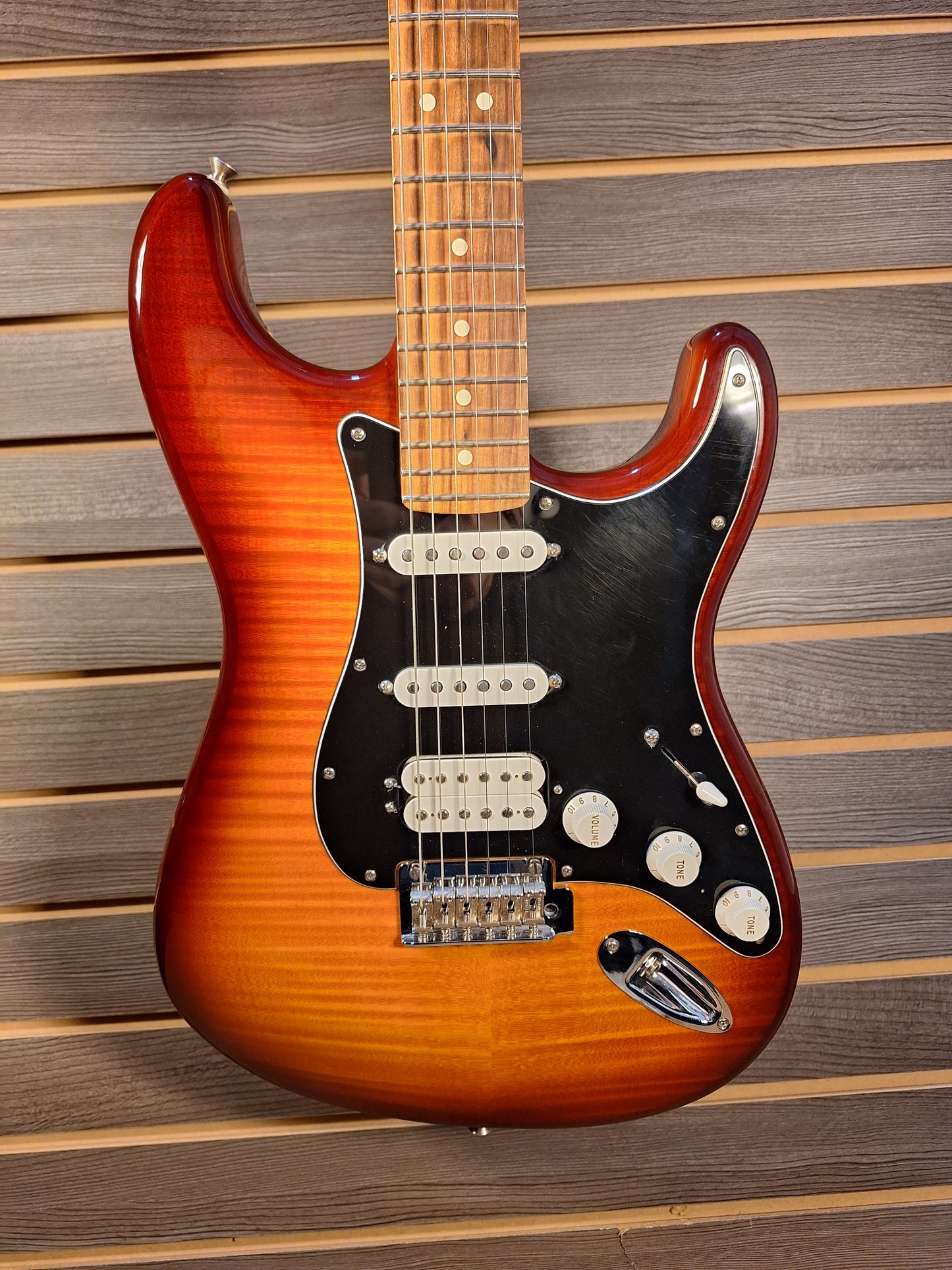 Used Fender HSS Strat MIM With Gig Bag