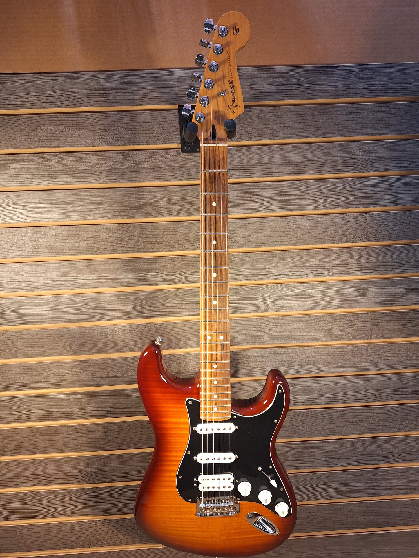 Used Fender HSS Strat MIM With Gig Bag
