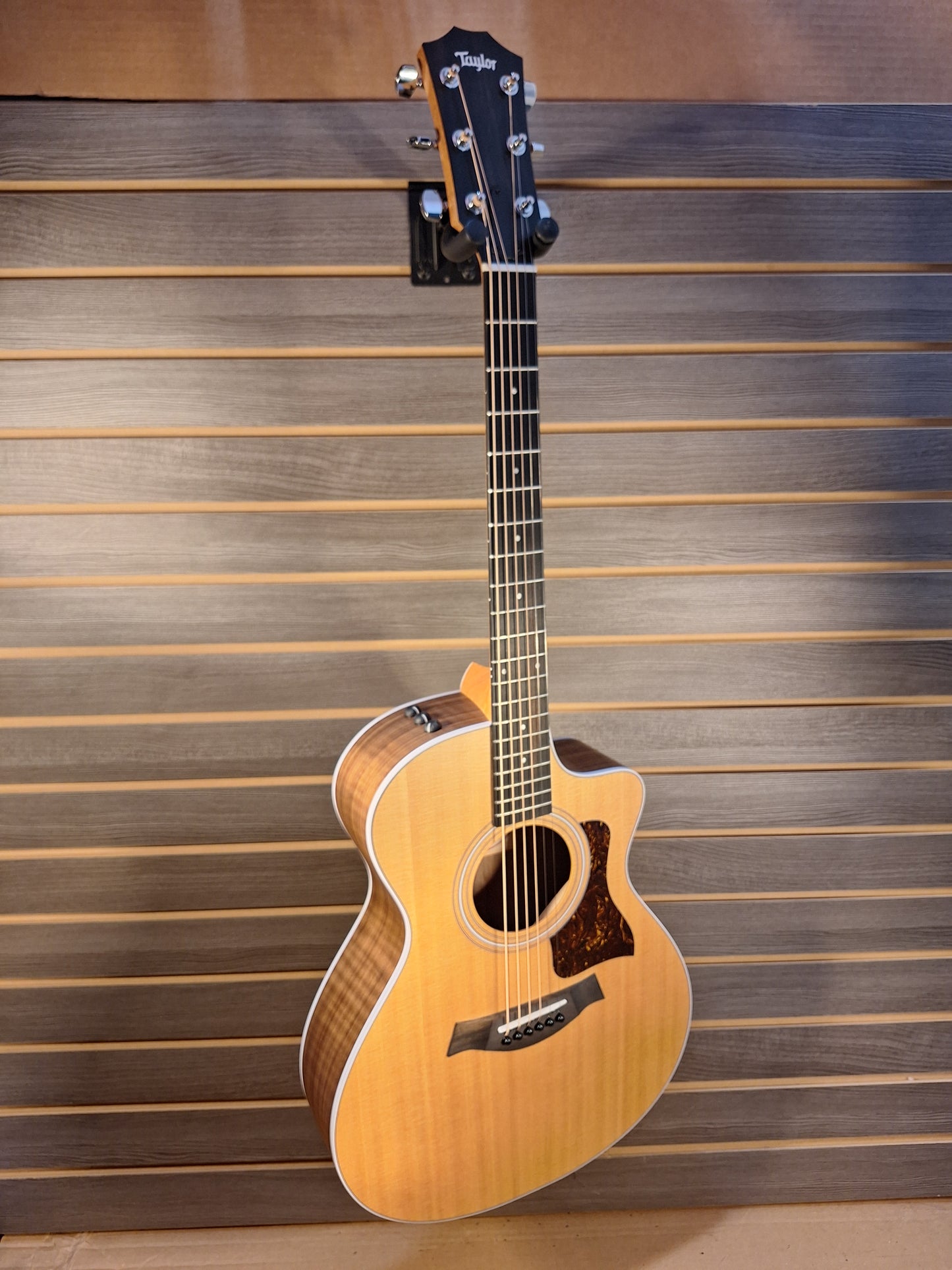 Taylor 212ce AcousticElectric Guitar With Gig Bag