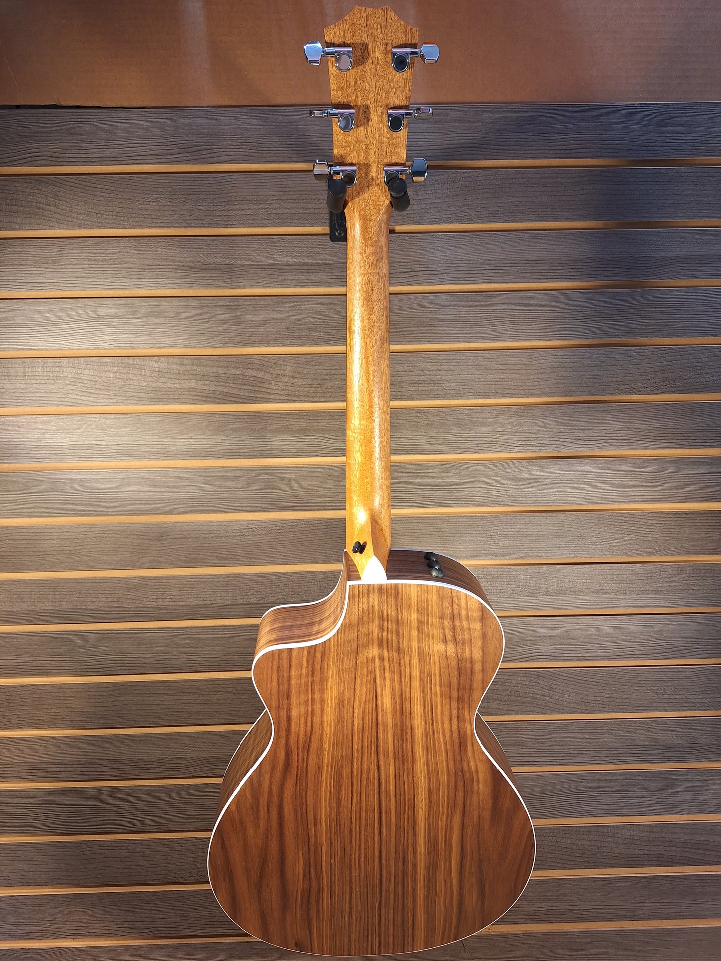 Taylor 212ce AcousticElectric Guitar With Gig Bag