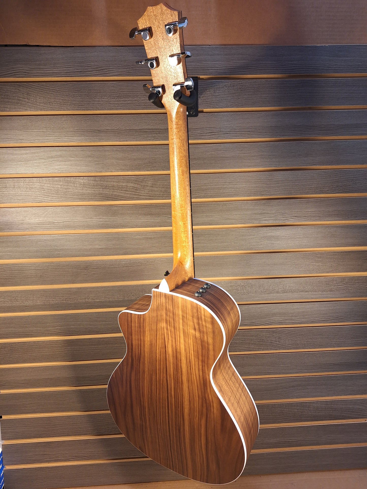 Taylor 212ce AcousticElectric Guitar With Gig Bag