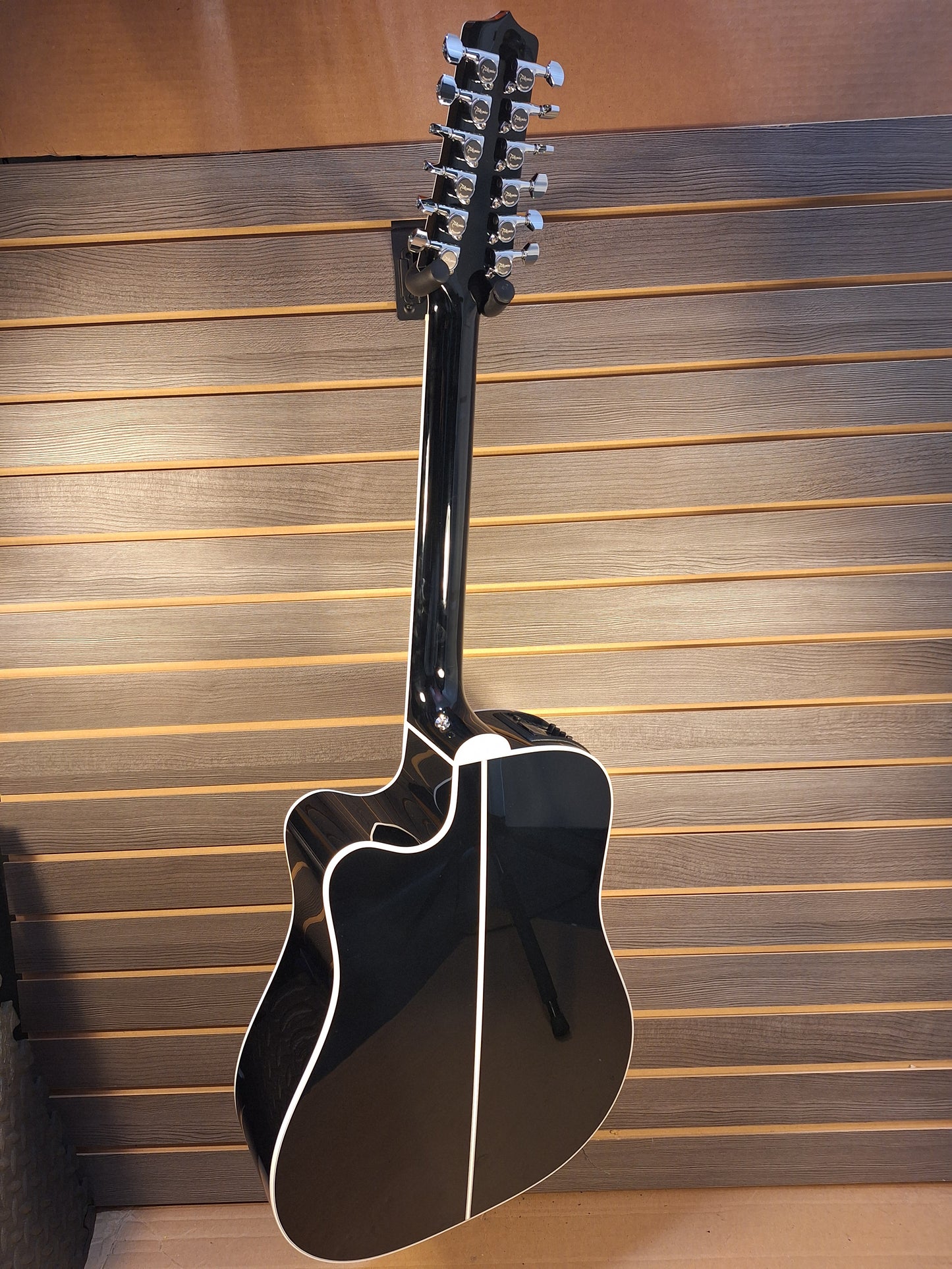 Takamine Legacy EF381SC Acoustic/Electric Guitar With Soft Case