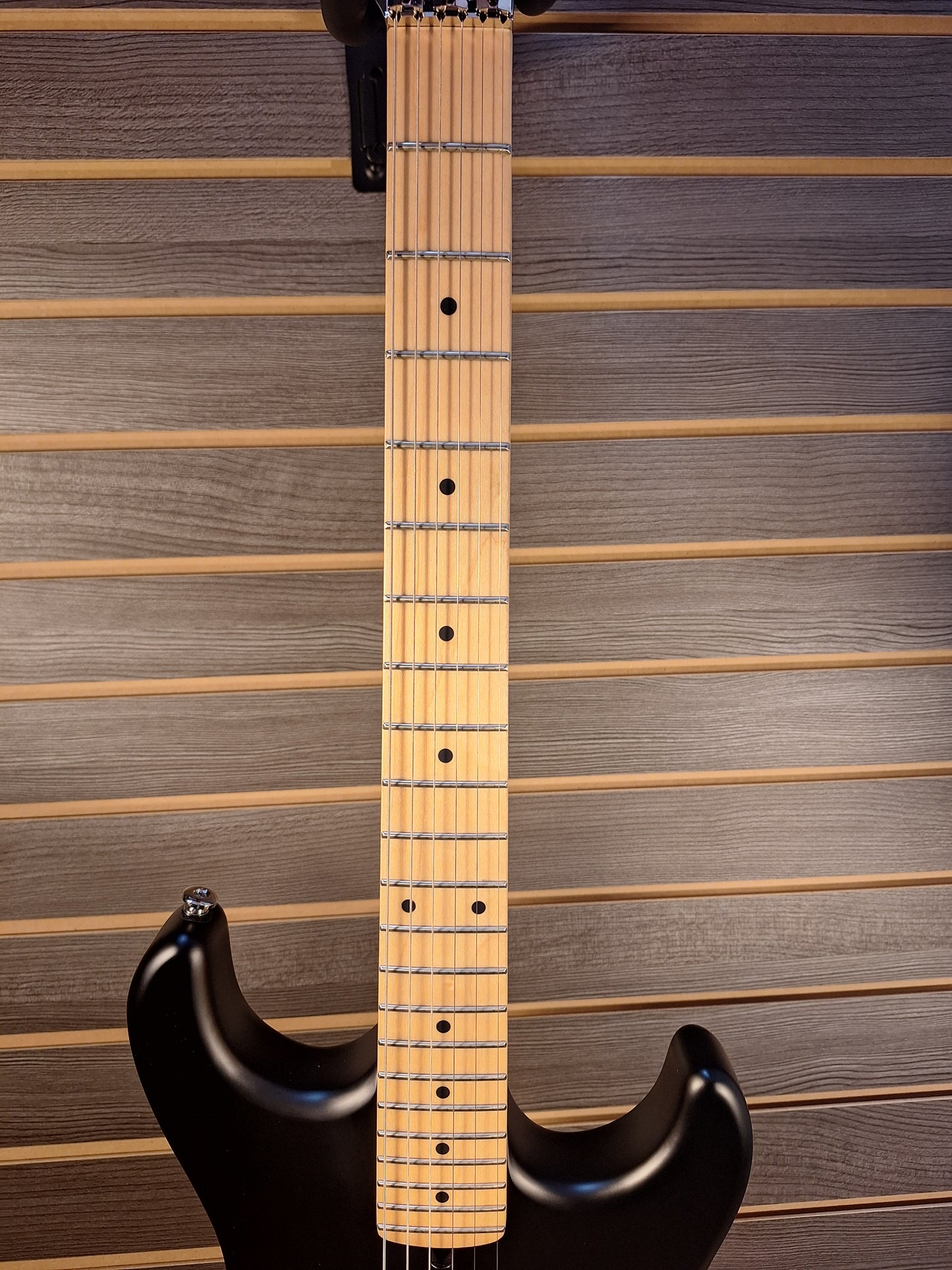 Kramer '84 Intruder Satin Black With Premium Gig Bag