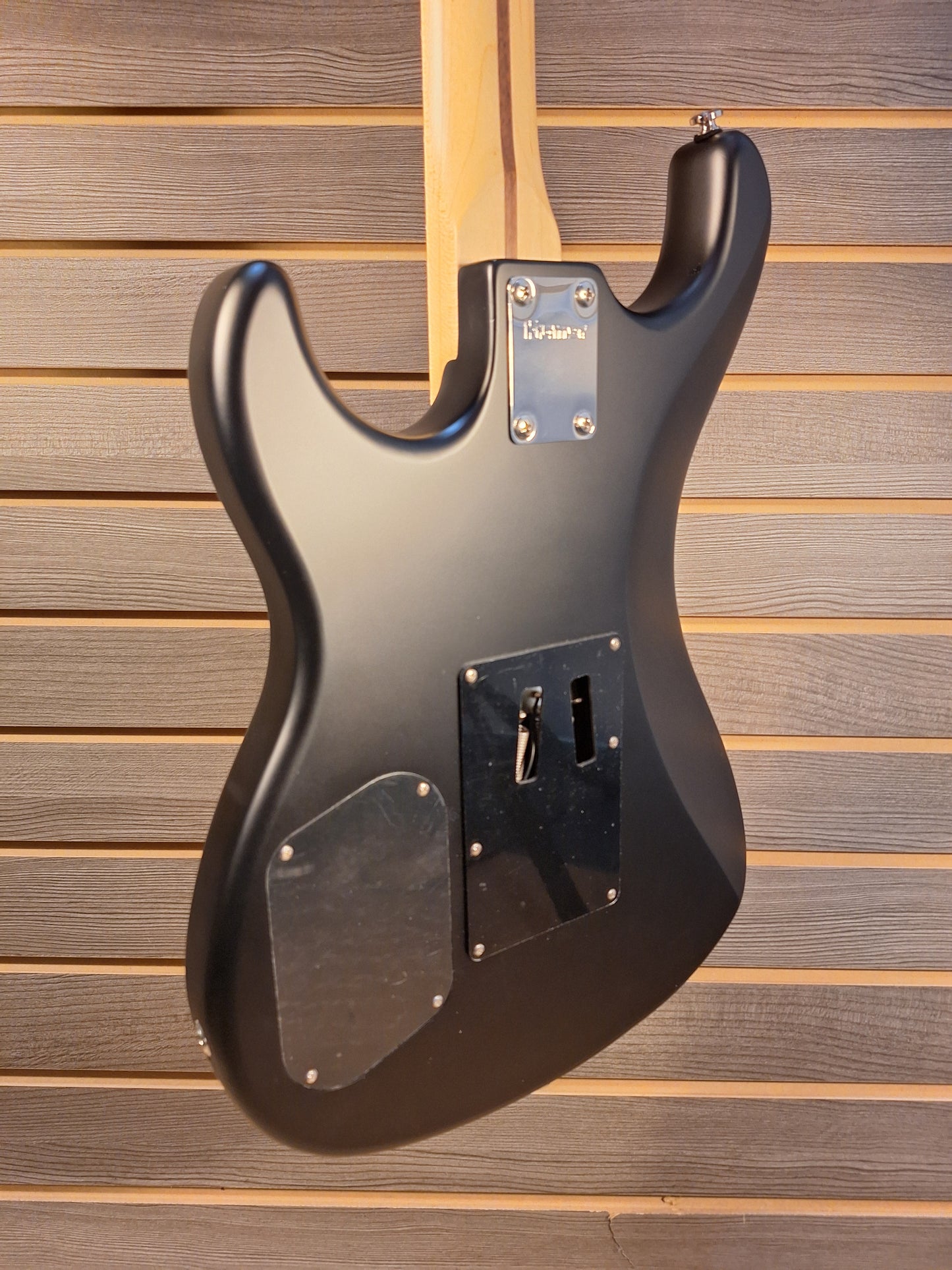 Kramer '84 Intruder Satin Black With Premium Gig Bag