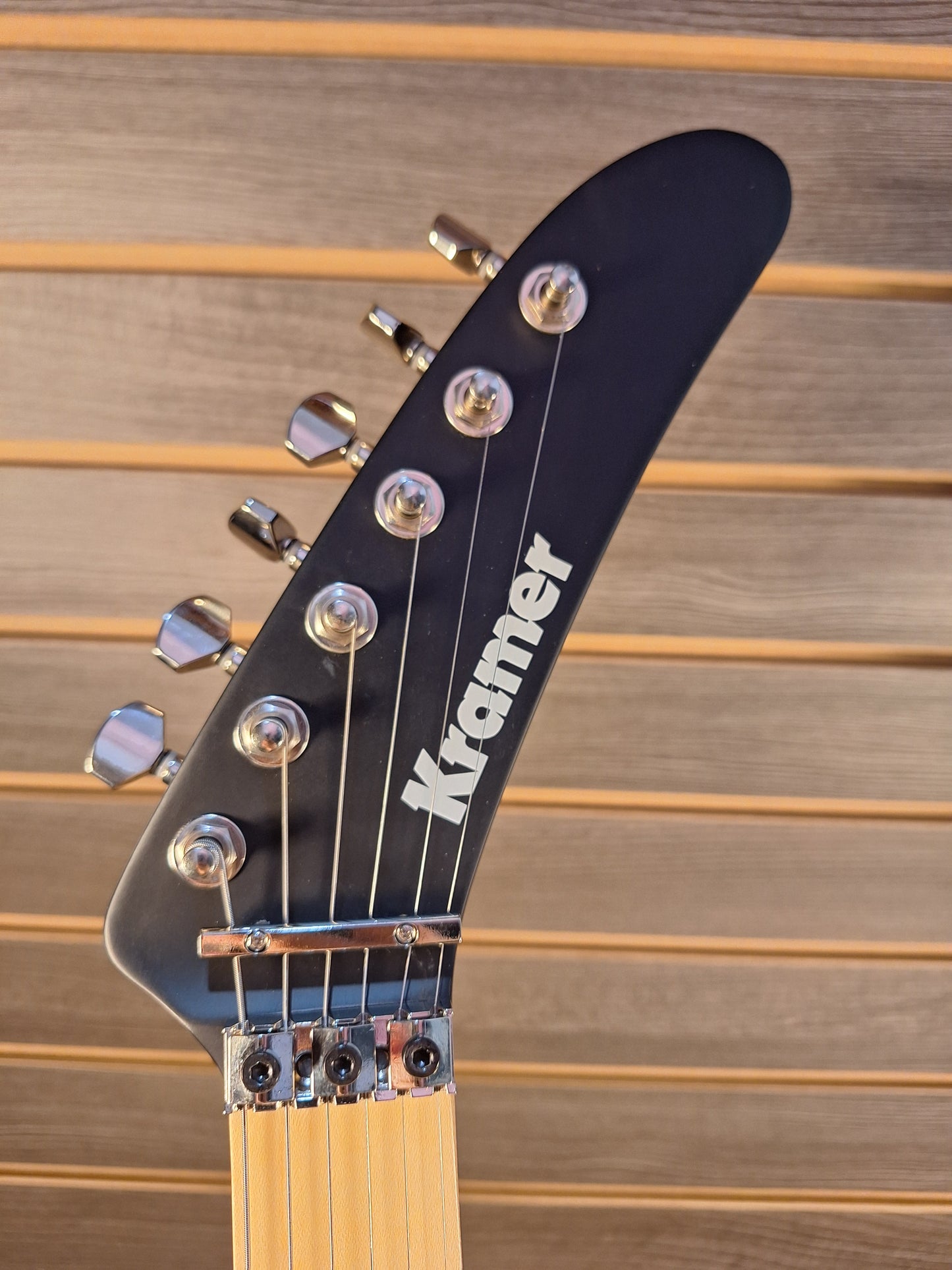 Kramer '84 Intruder Satin Black With Premium Gig Bag