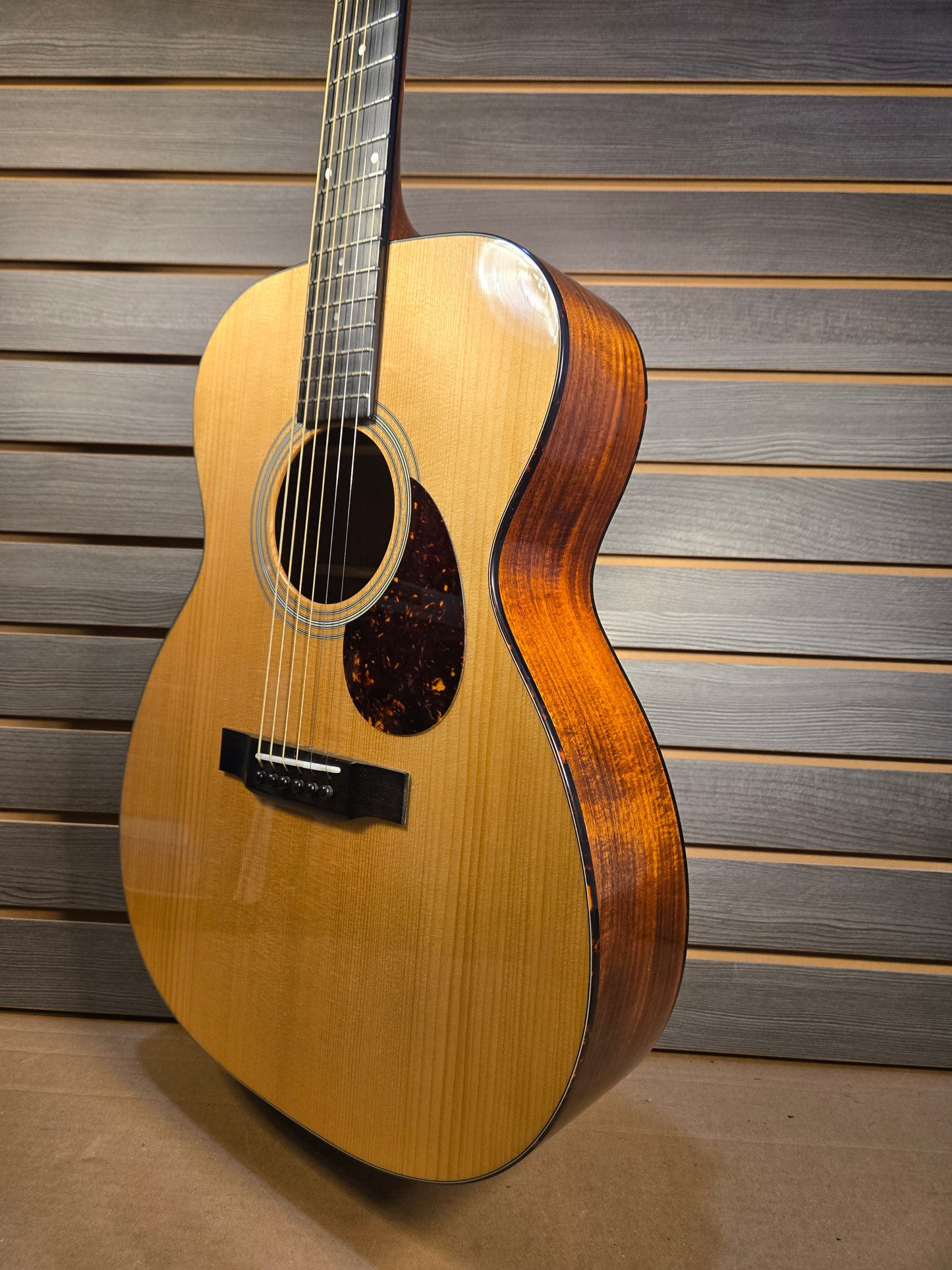 2021 Eastman E10 OM-TC Acoustic Guitar With Hard Case