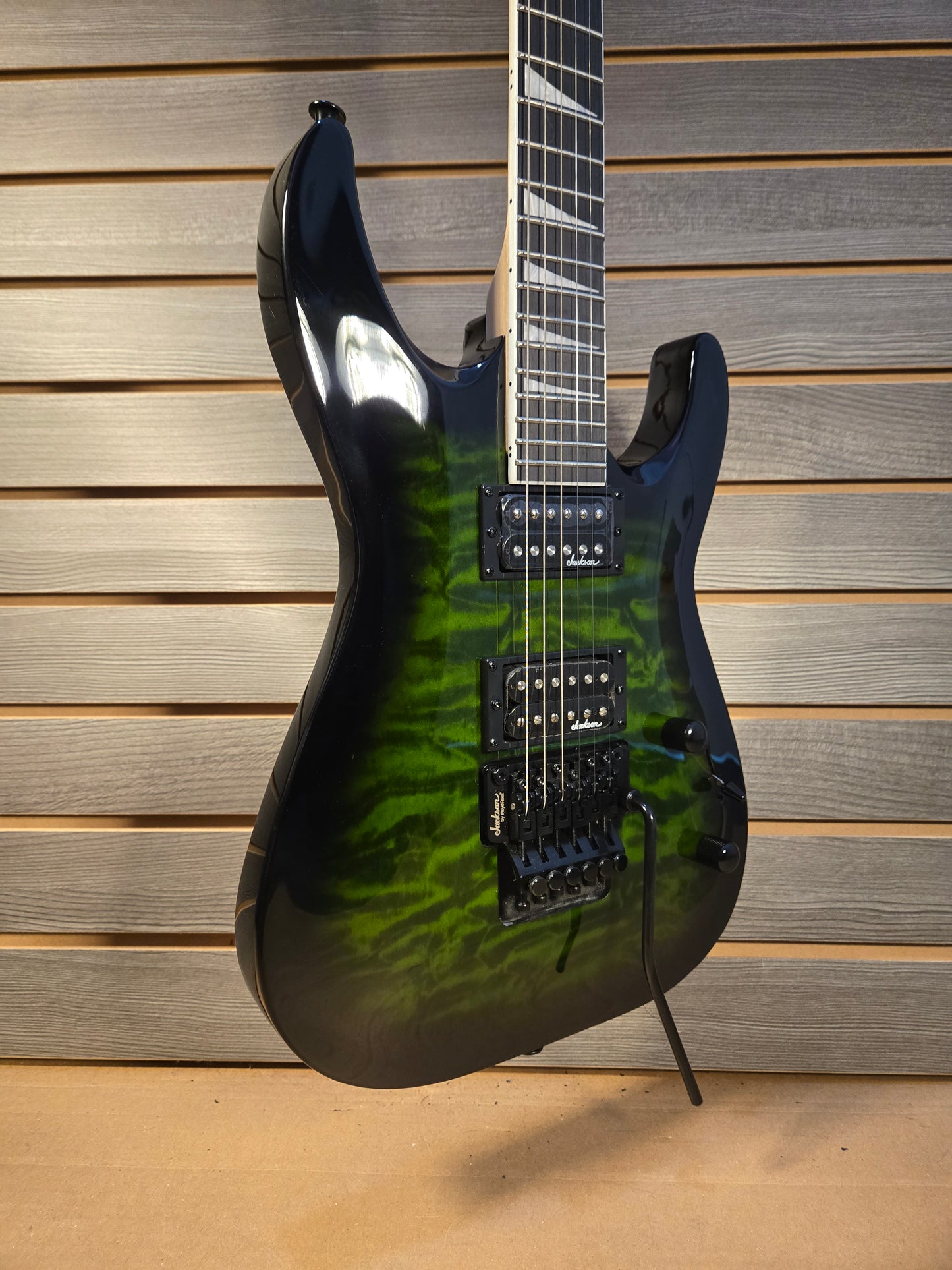 Used Jackson JS32Q DKA Green Burst
