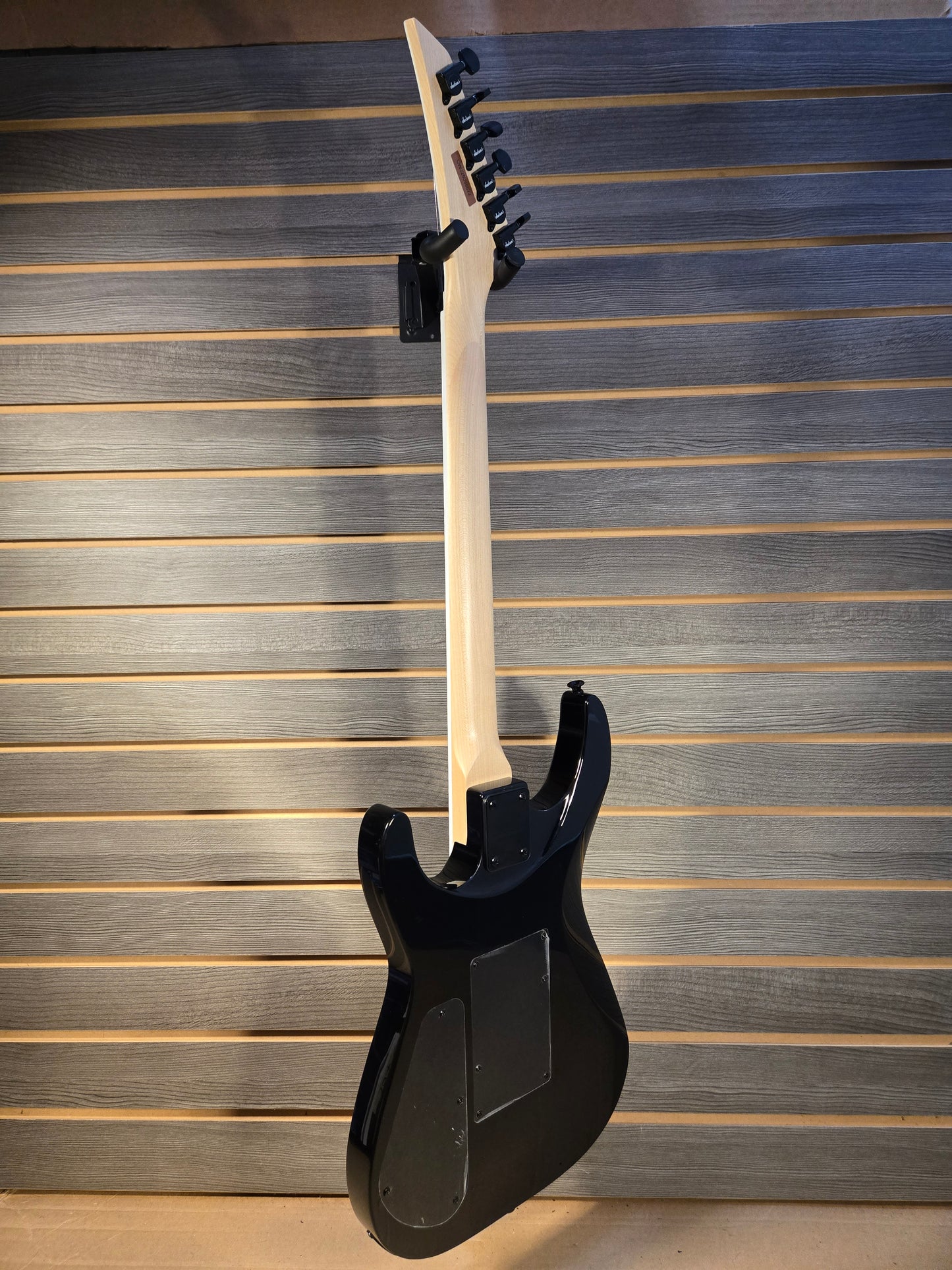 Used Jackson JS32Q DKA Green Burst