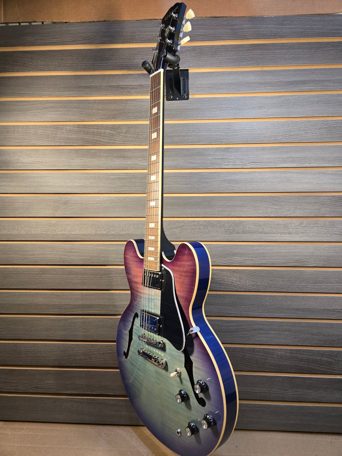 Epiphone ES 335 Figured Blueberry Burst Electric Guitar